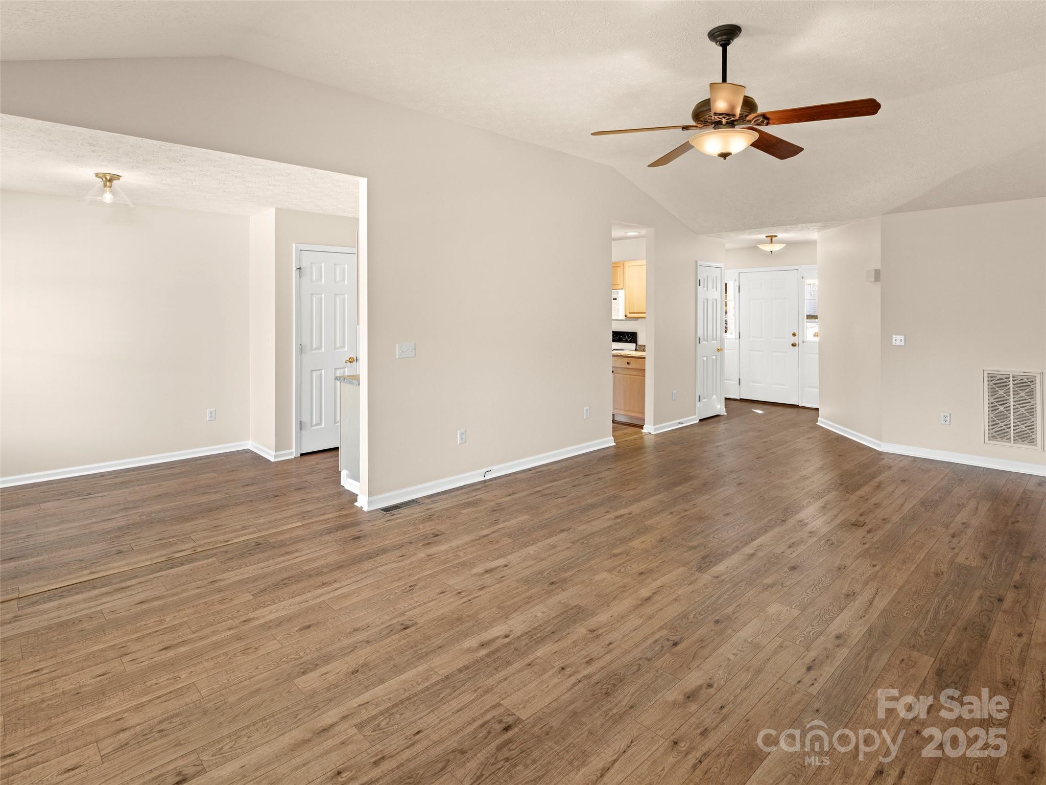 55 S Woodridge View Court