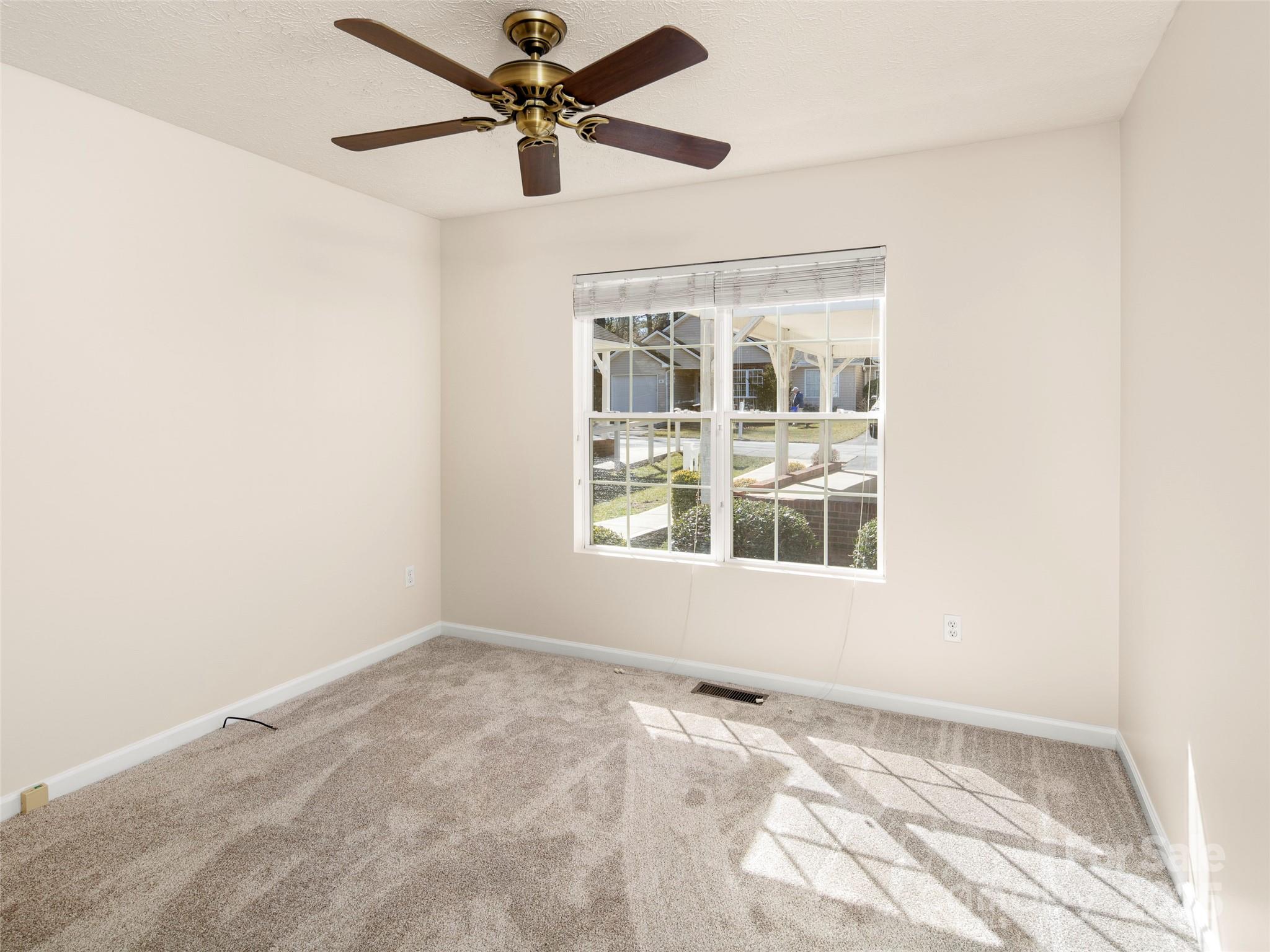55 S Woodridge View Court