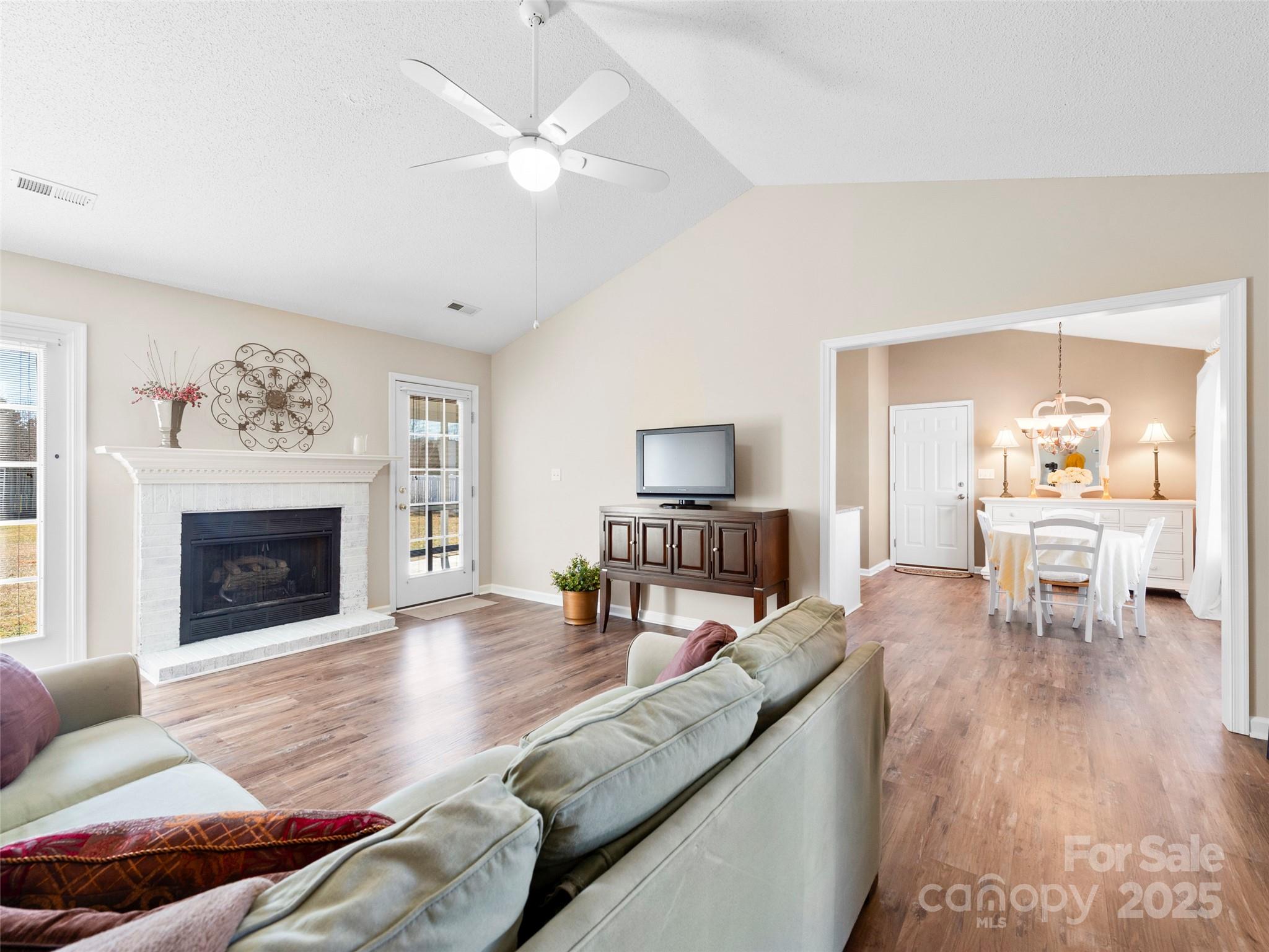 1003 Thorncrest Drive