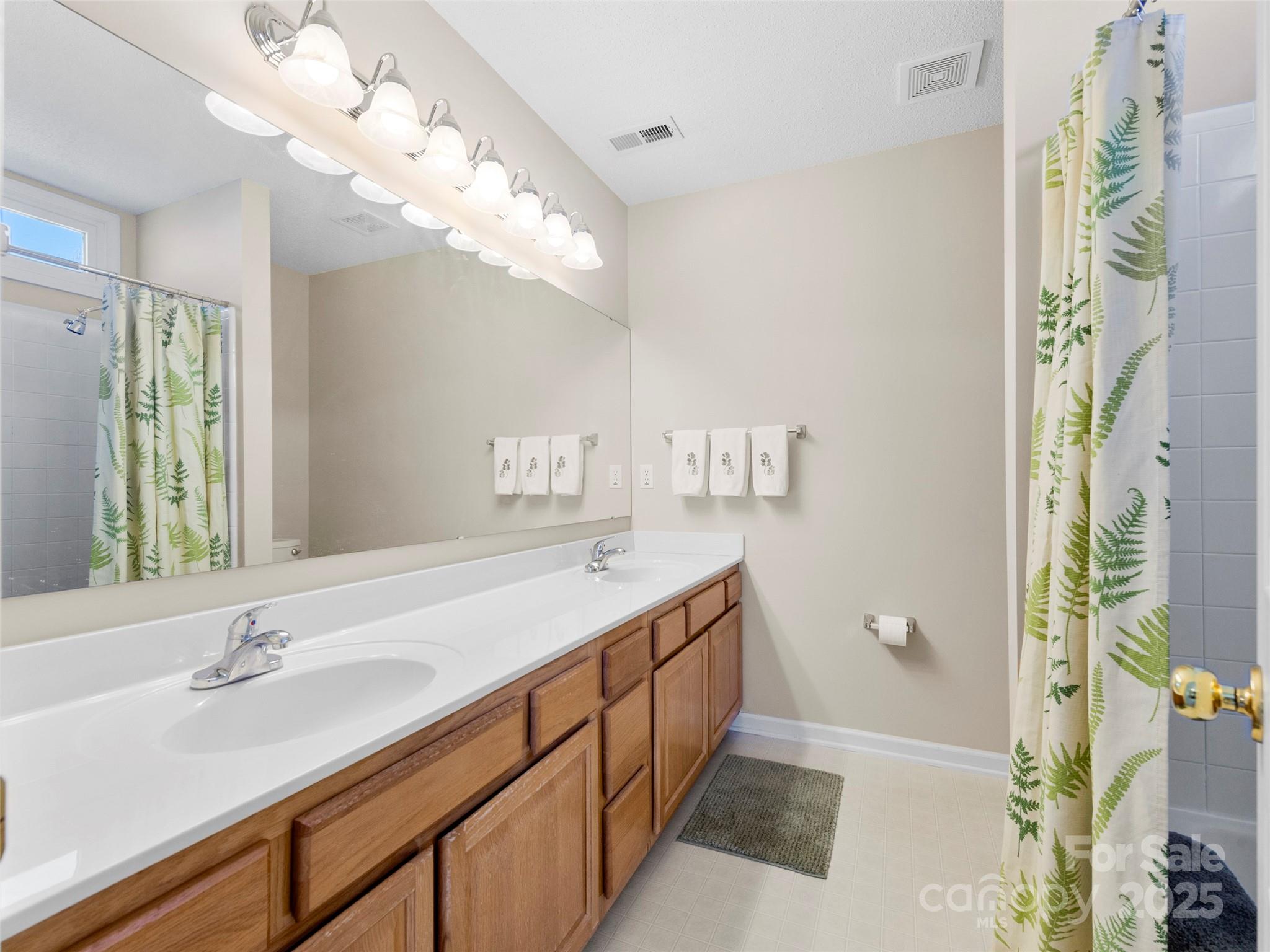 1003 Thorncrest Drive