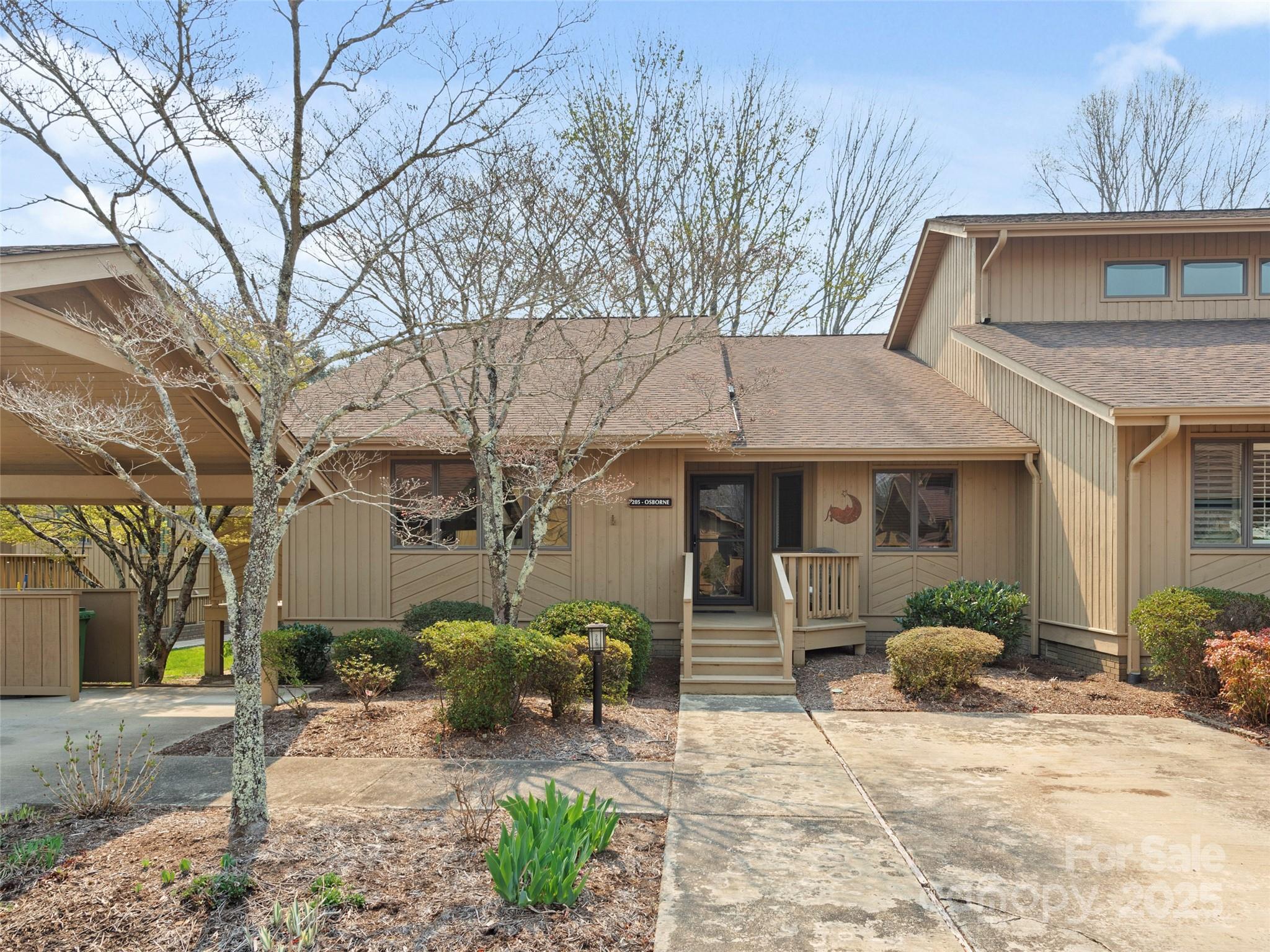 205 Wild Oak Lane