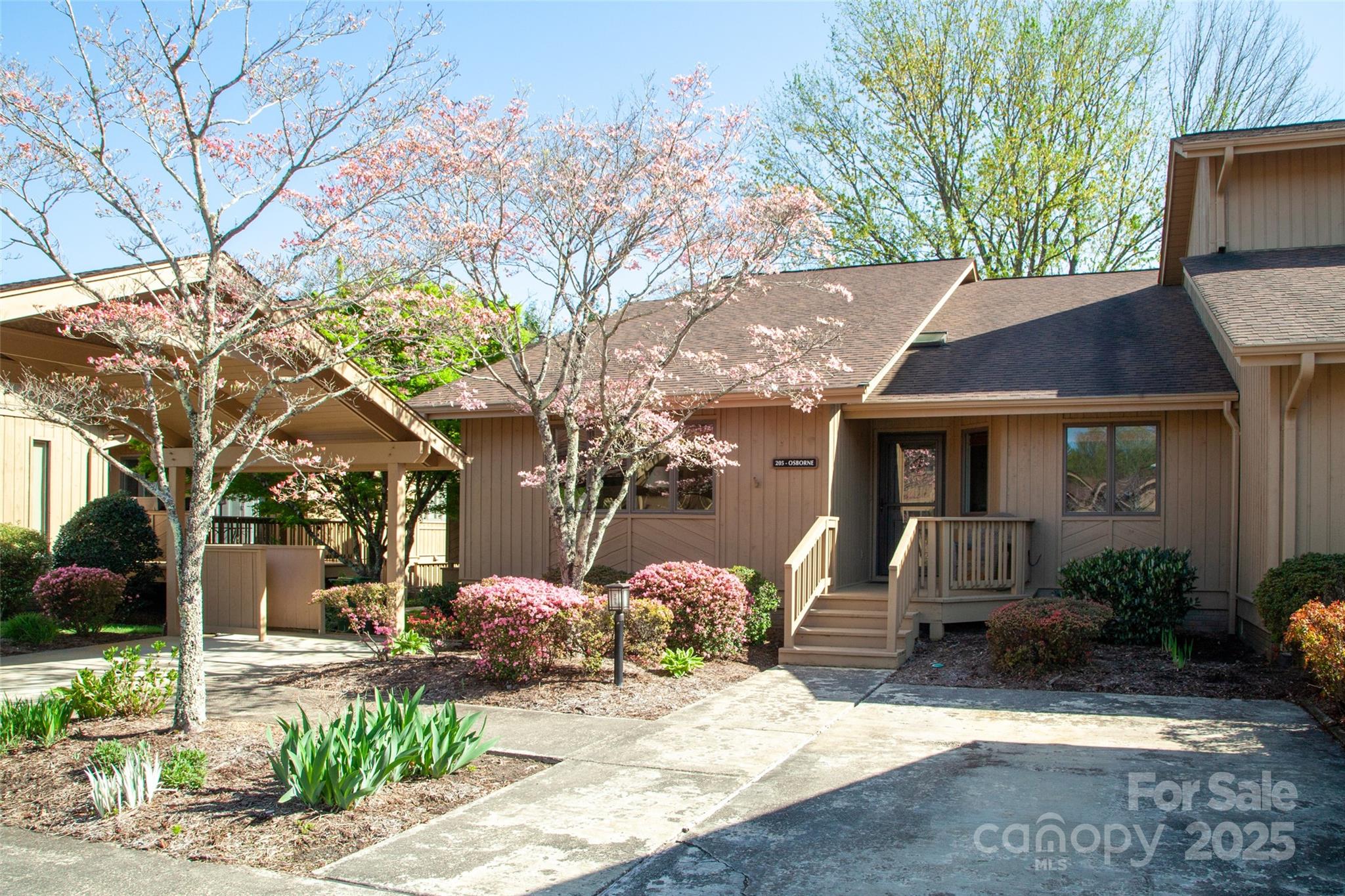 205 Wild Oak Lane