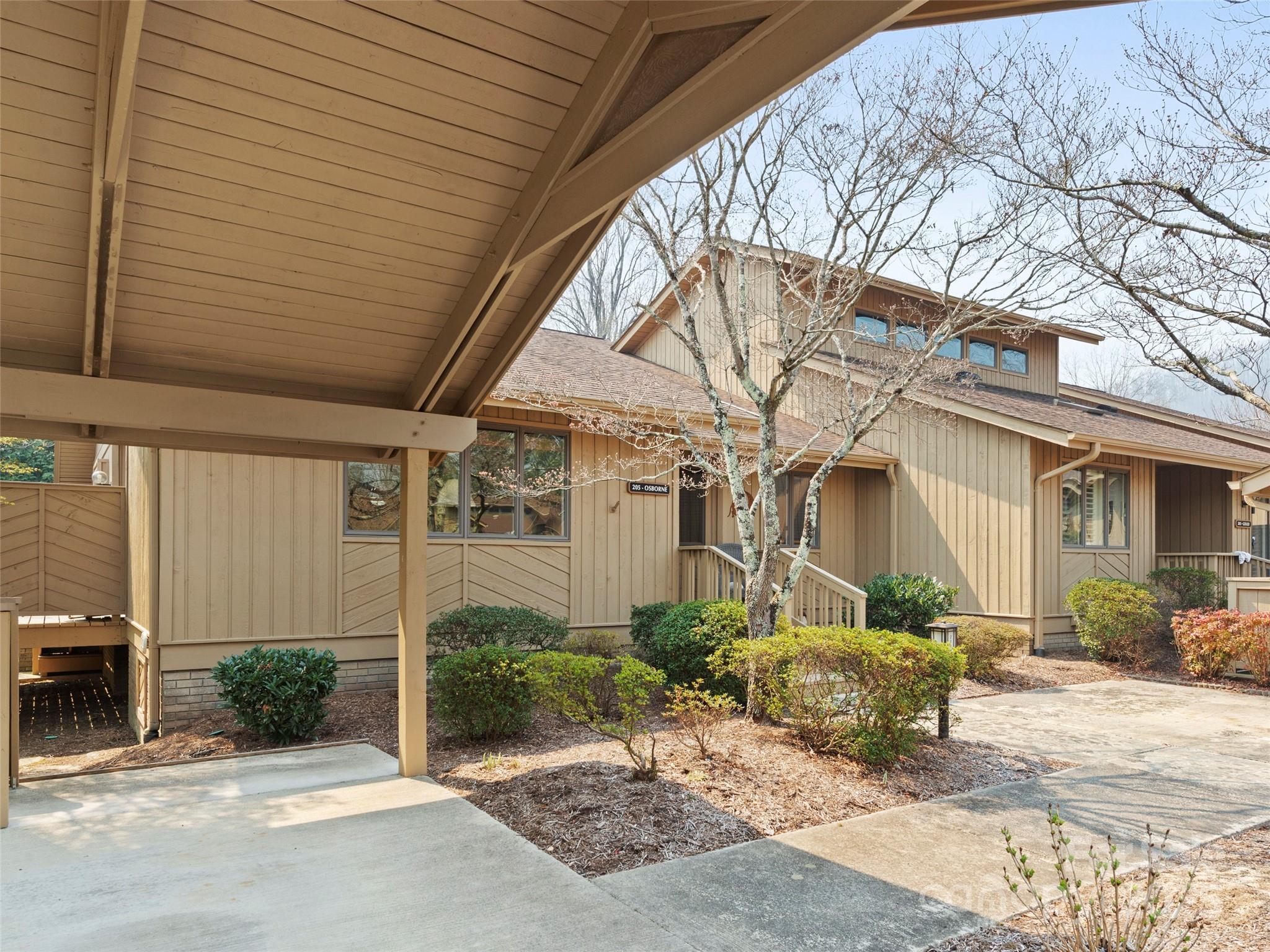 205 Wild Oak Lane