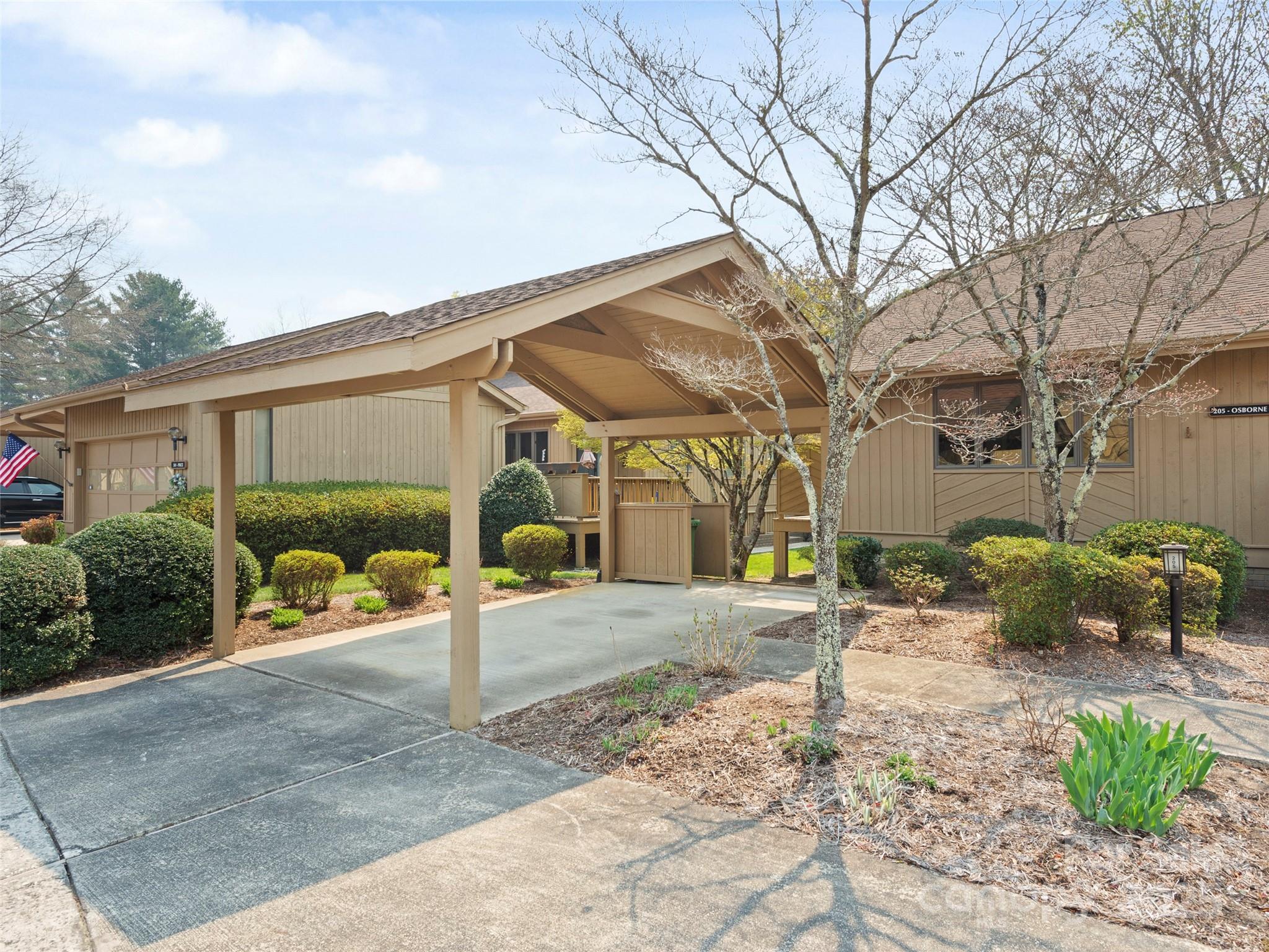 205 Wild Oak Lane