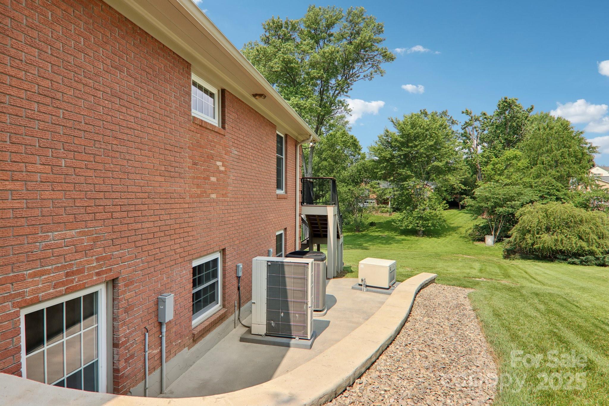 119 Hawthorn Drive