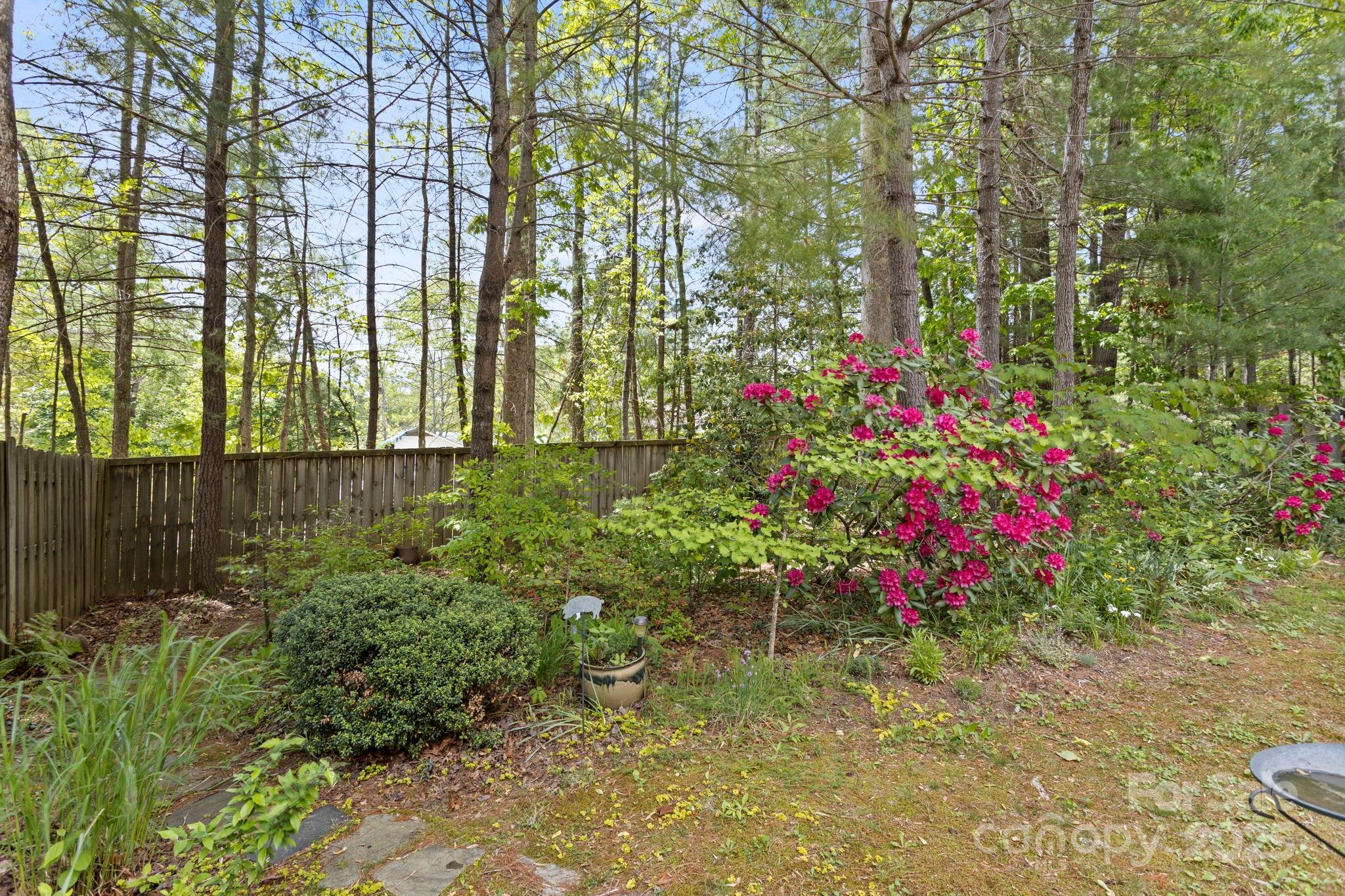 40 Avonlea Lane