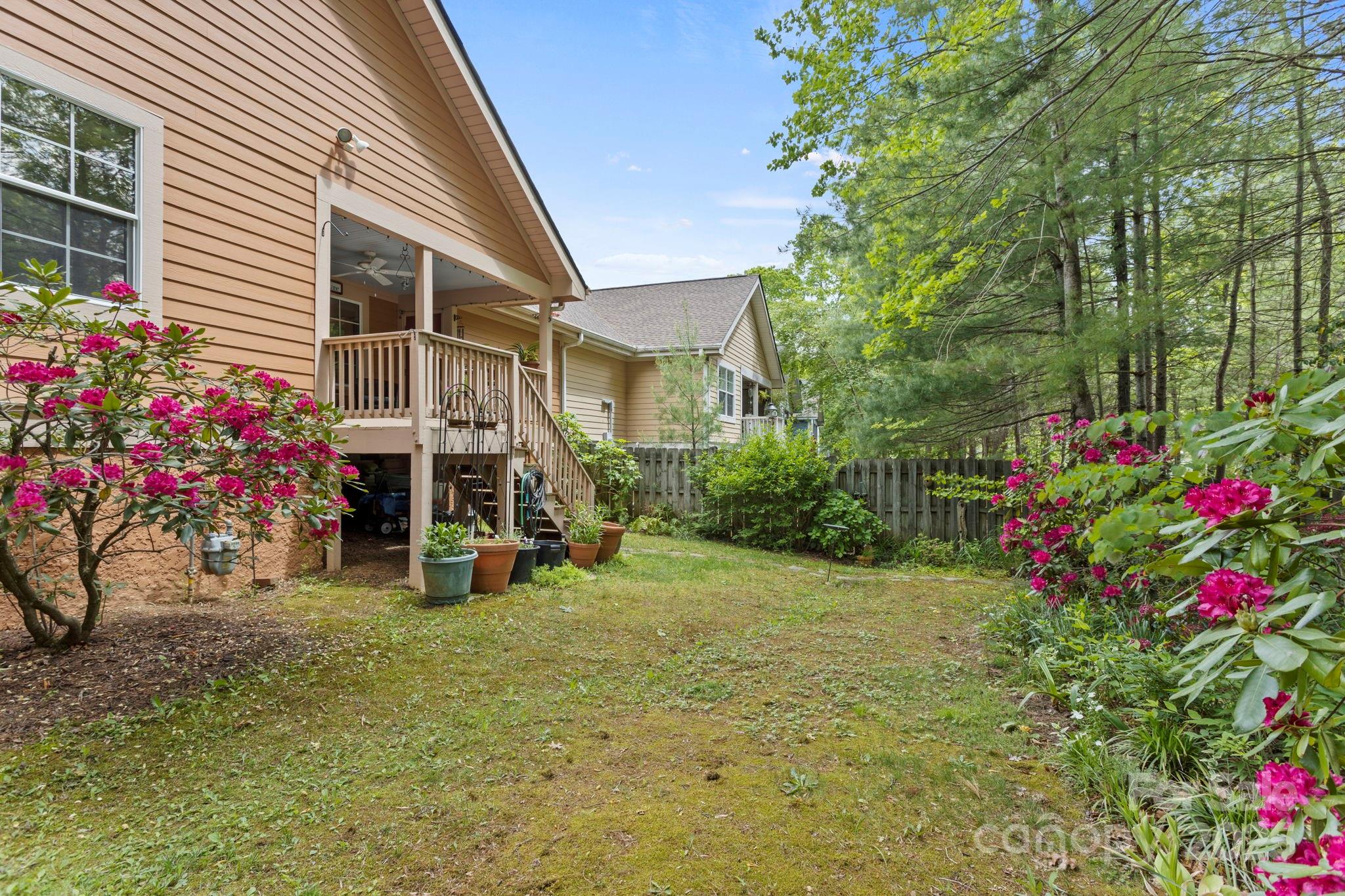 40 Avonlea Lane