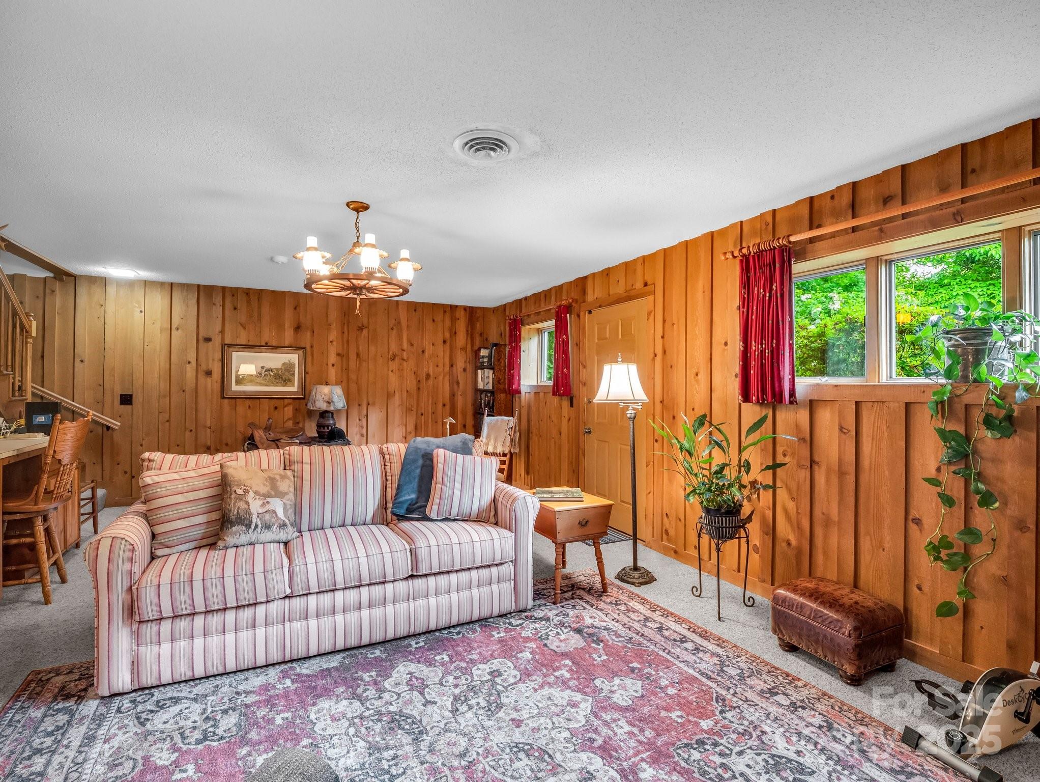 133 Pennwood Lane