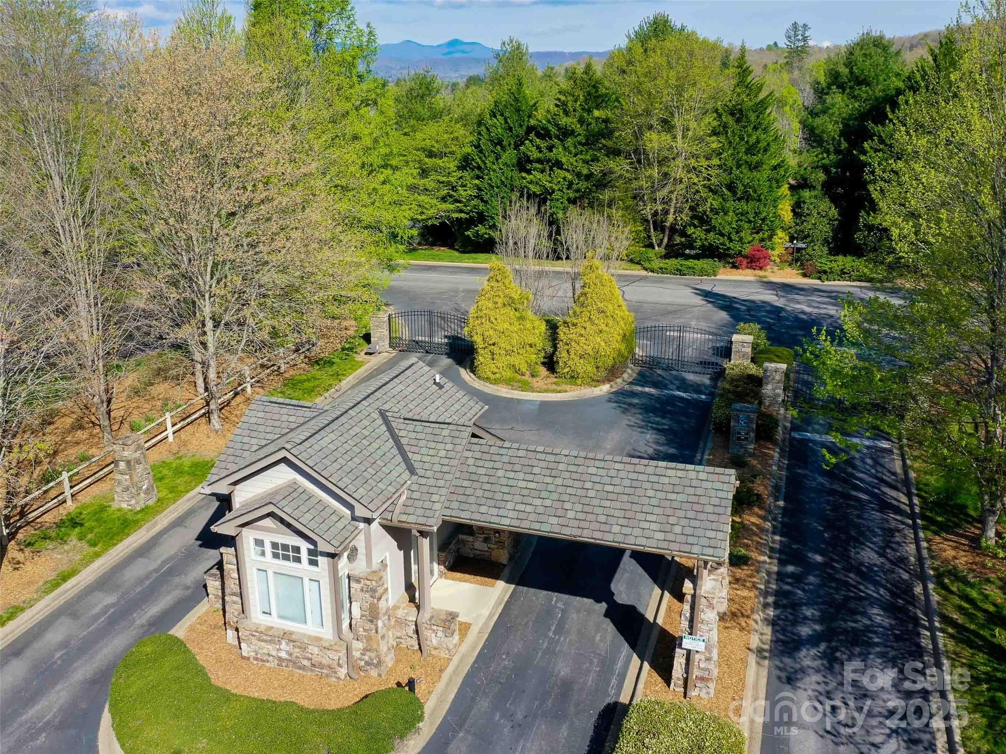 189 Cove Loop Road