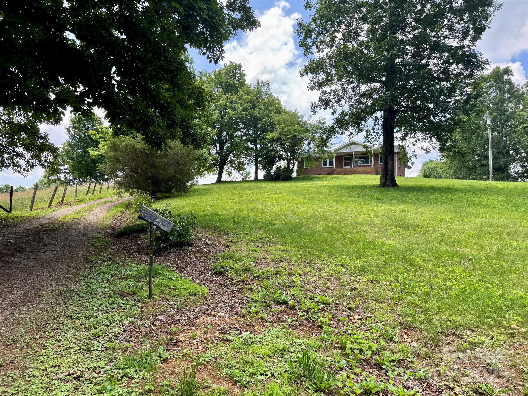 6369 Pinnacle Mountain Road
