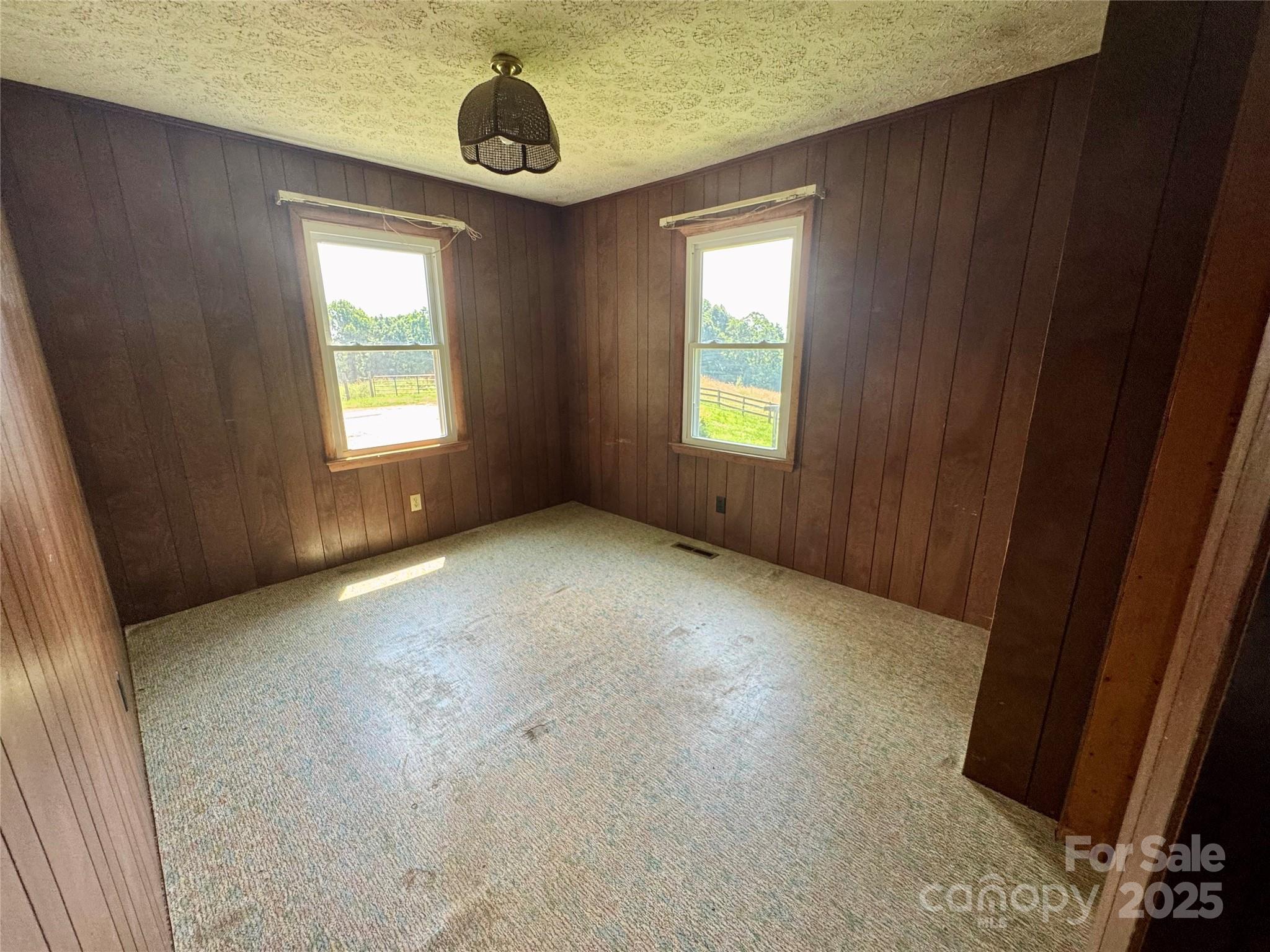 6369 Pinnacle Mountain Road
