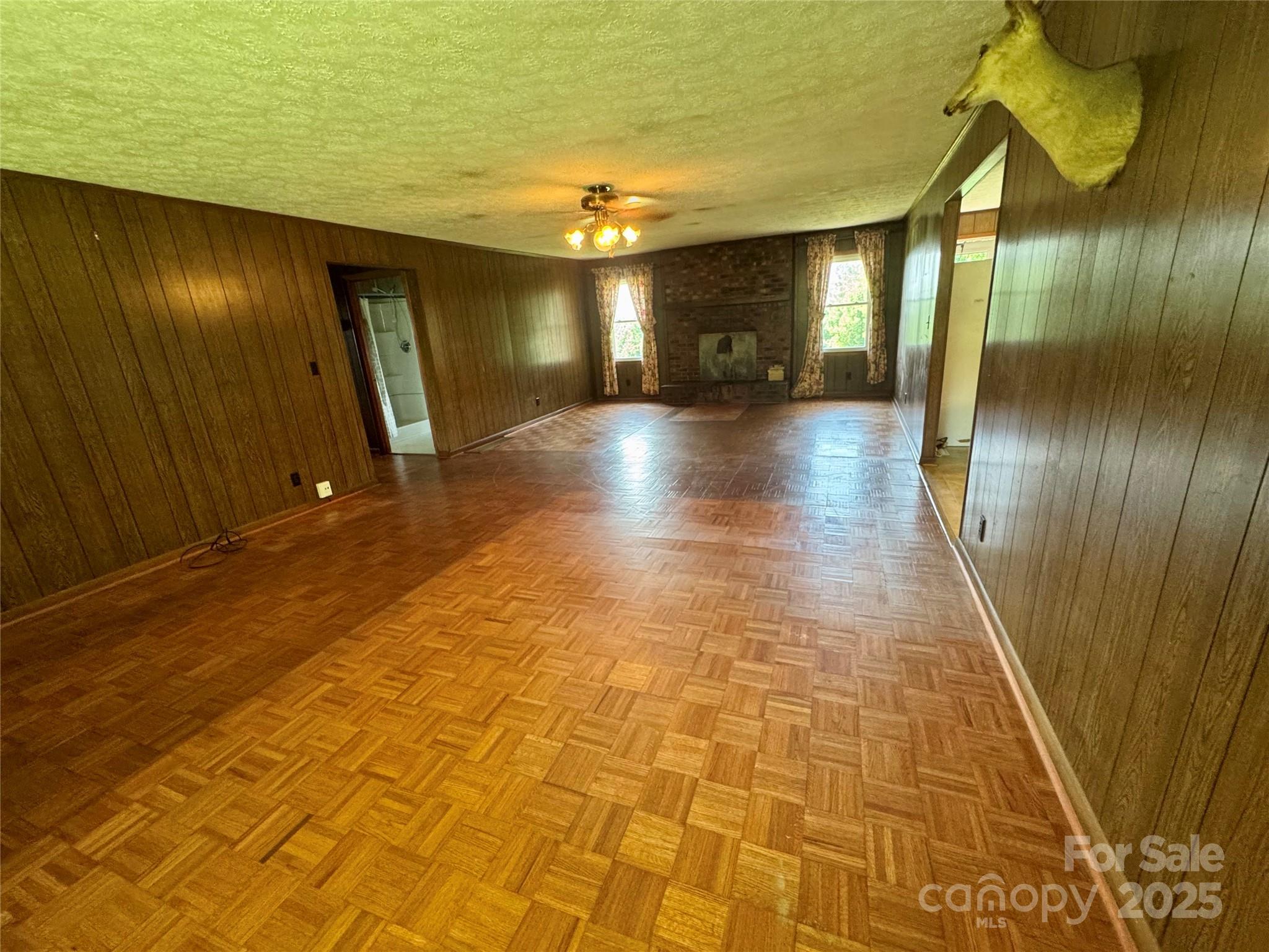 6369 Pinnacle Mountain Road