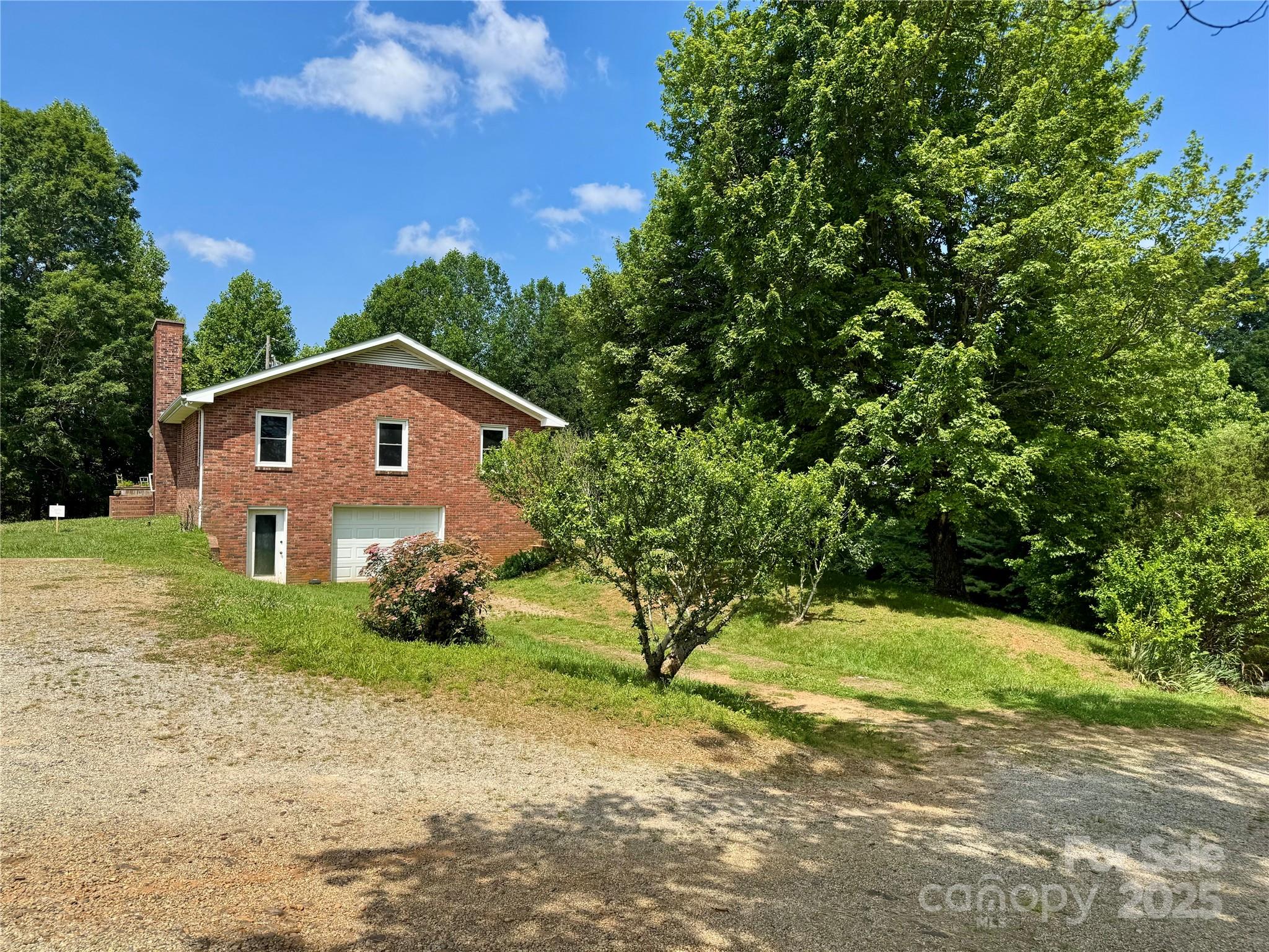 6369 Pinnacle Mountain Road