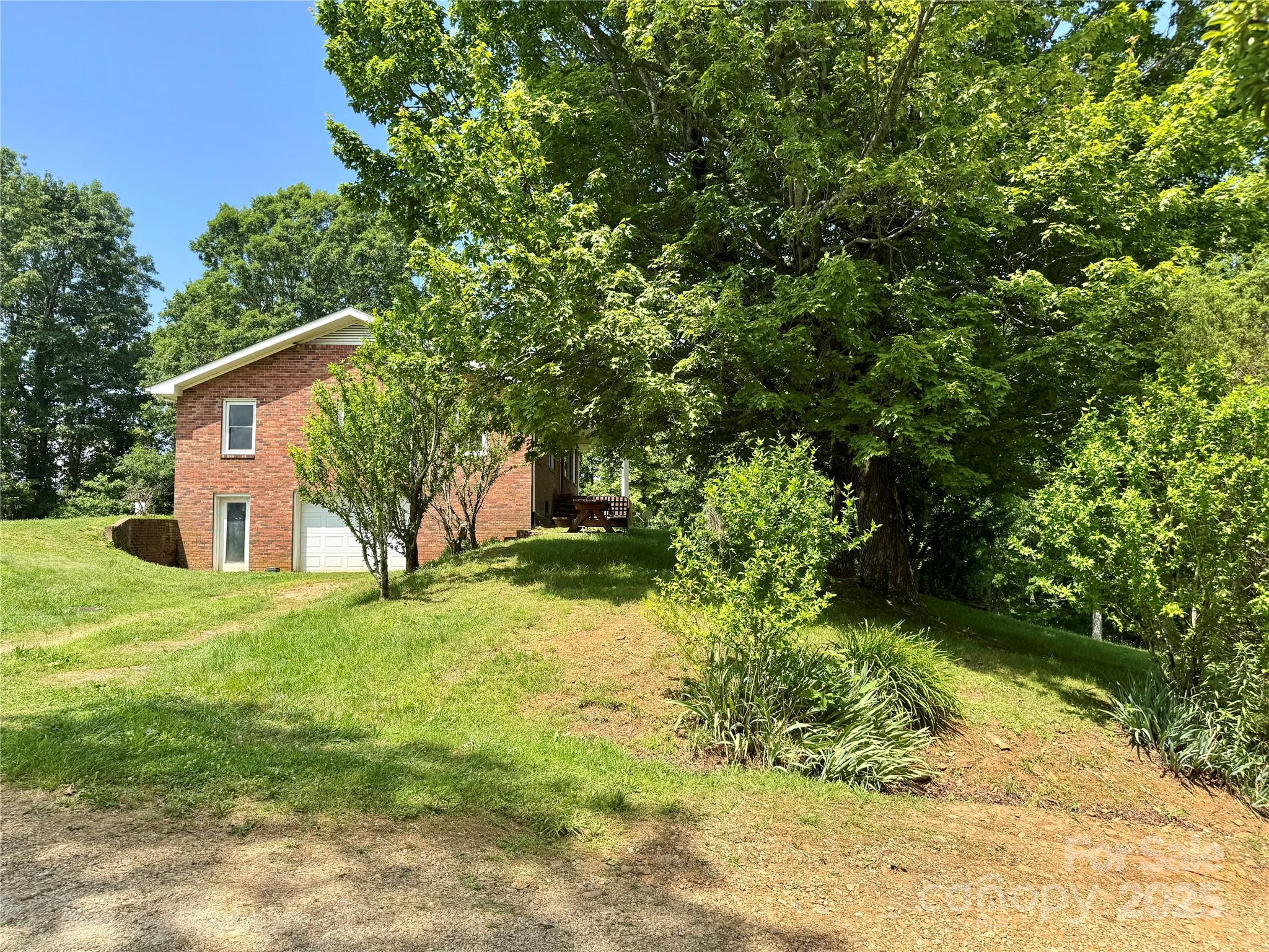 6369 Pinnacle Mountain Road