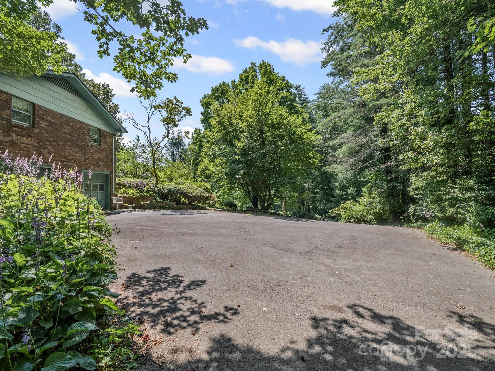 1 Whitehall Lane