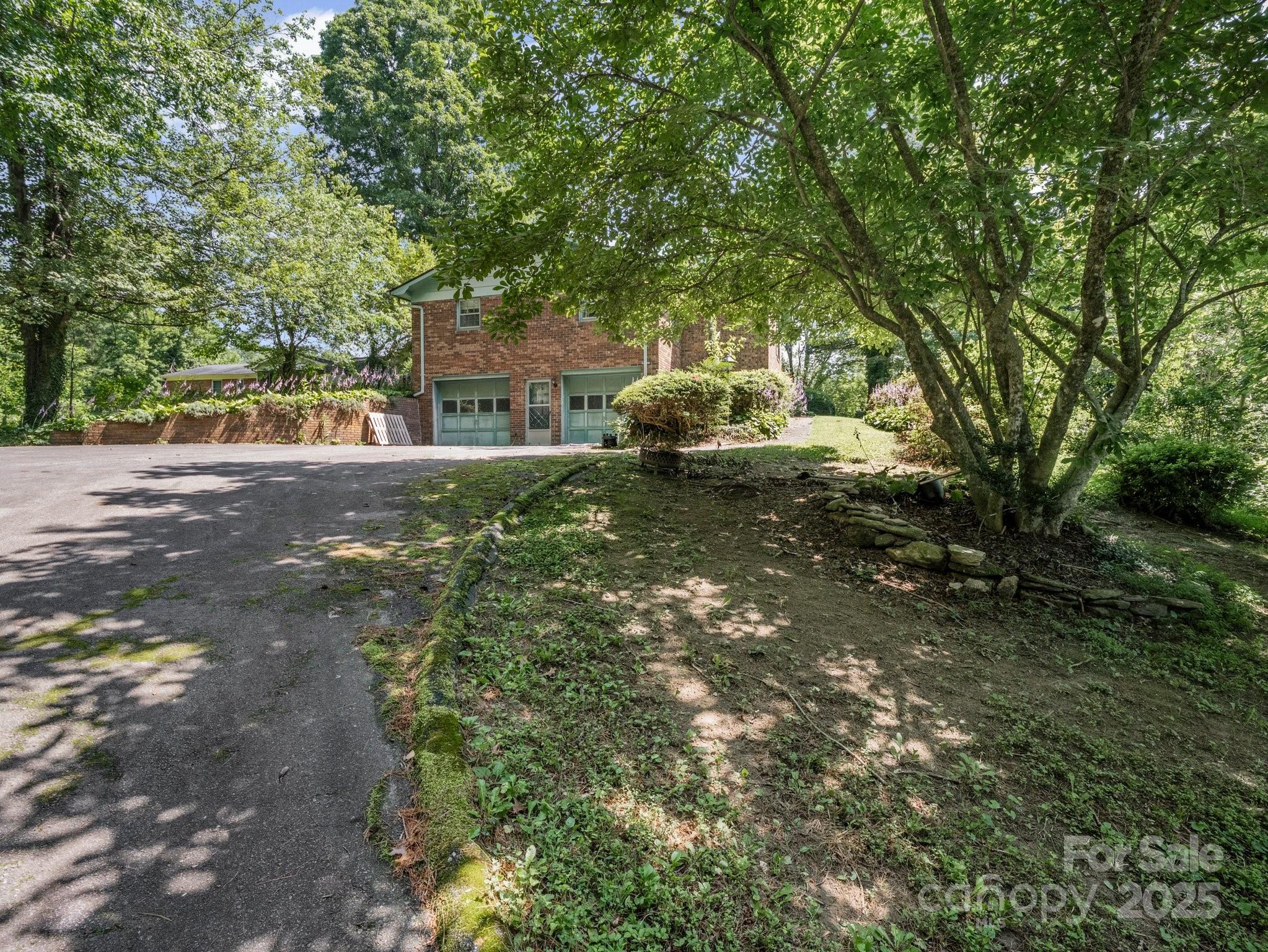 1 Whitehall Lane