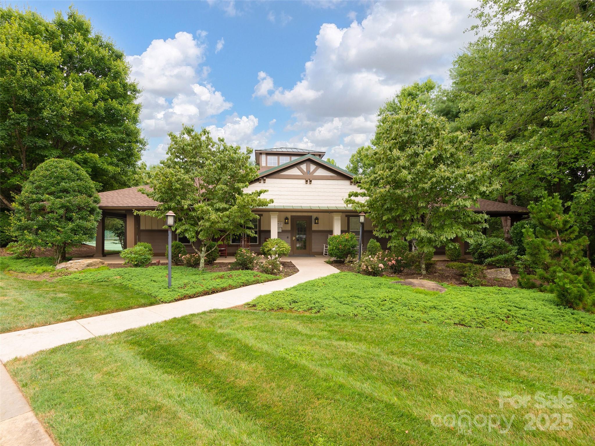1906 Deermouse Way