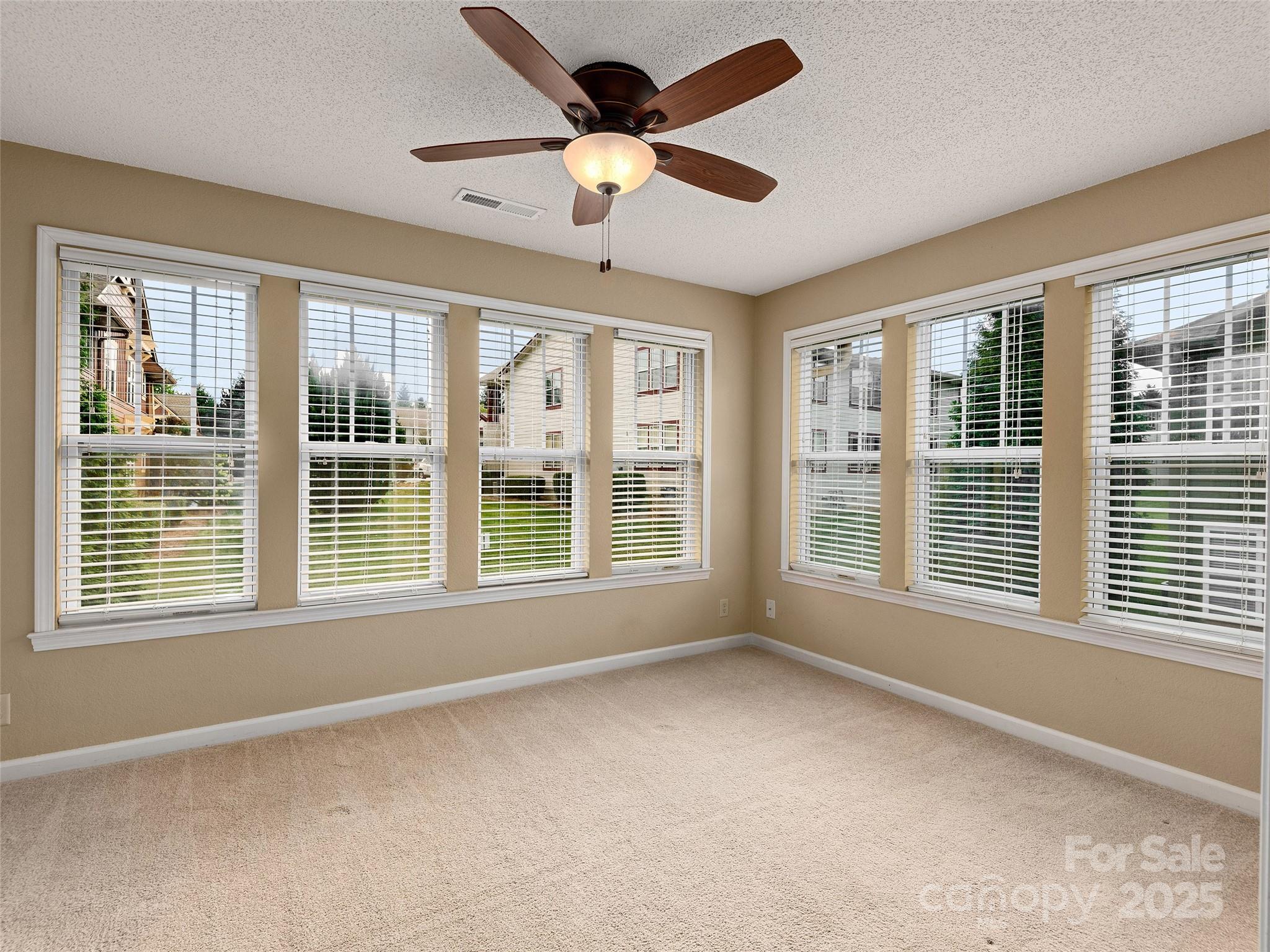 1906 Deermouse Way