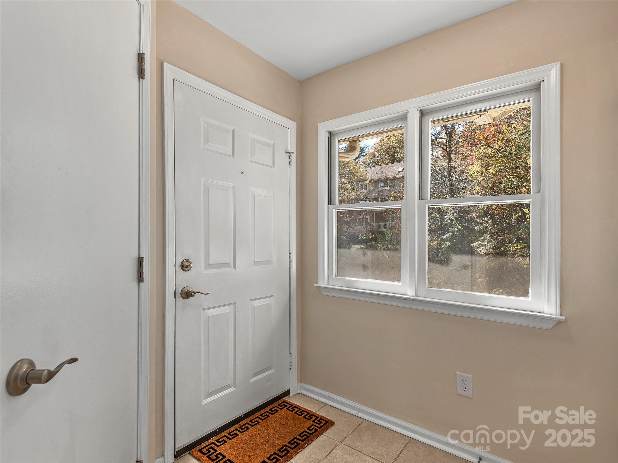 8 Willow Tree Run Unit: 8