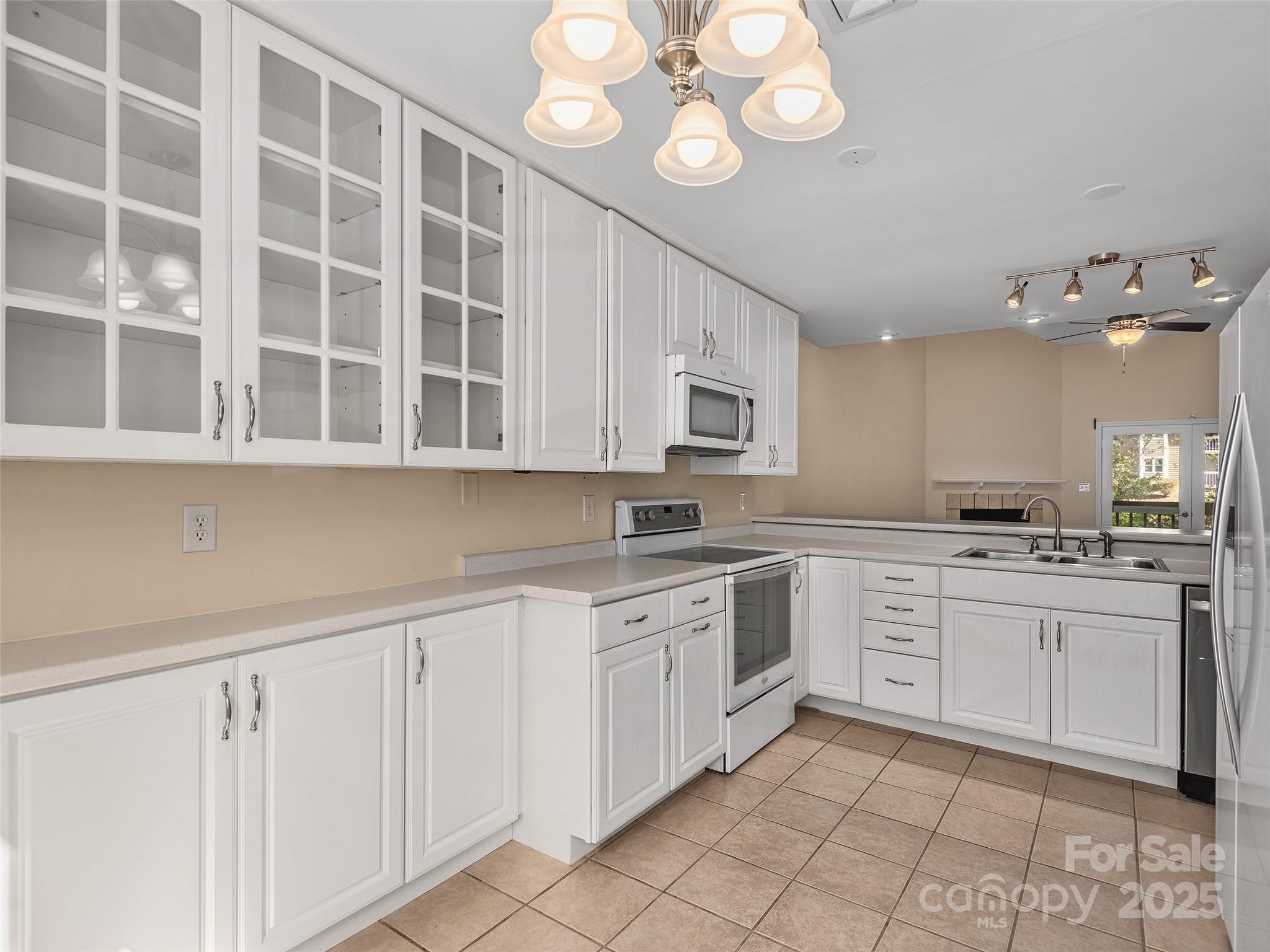 8 Willow Tree Run Unit: 8