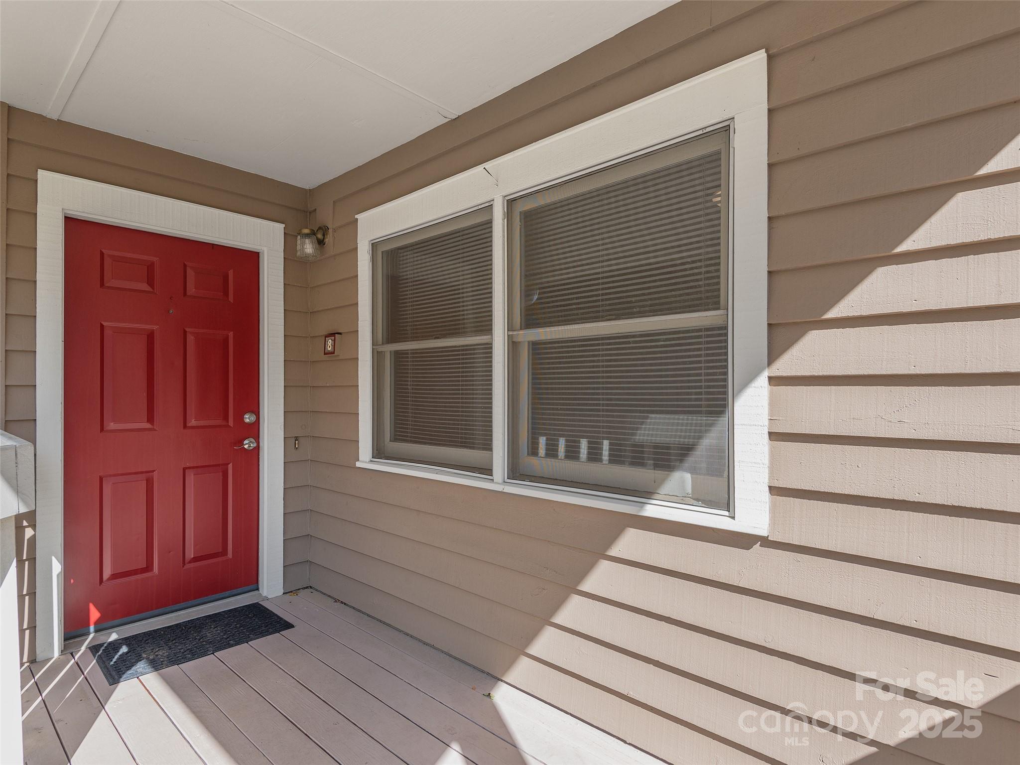 8 Willow Tree Run Unit: 8