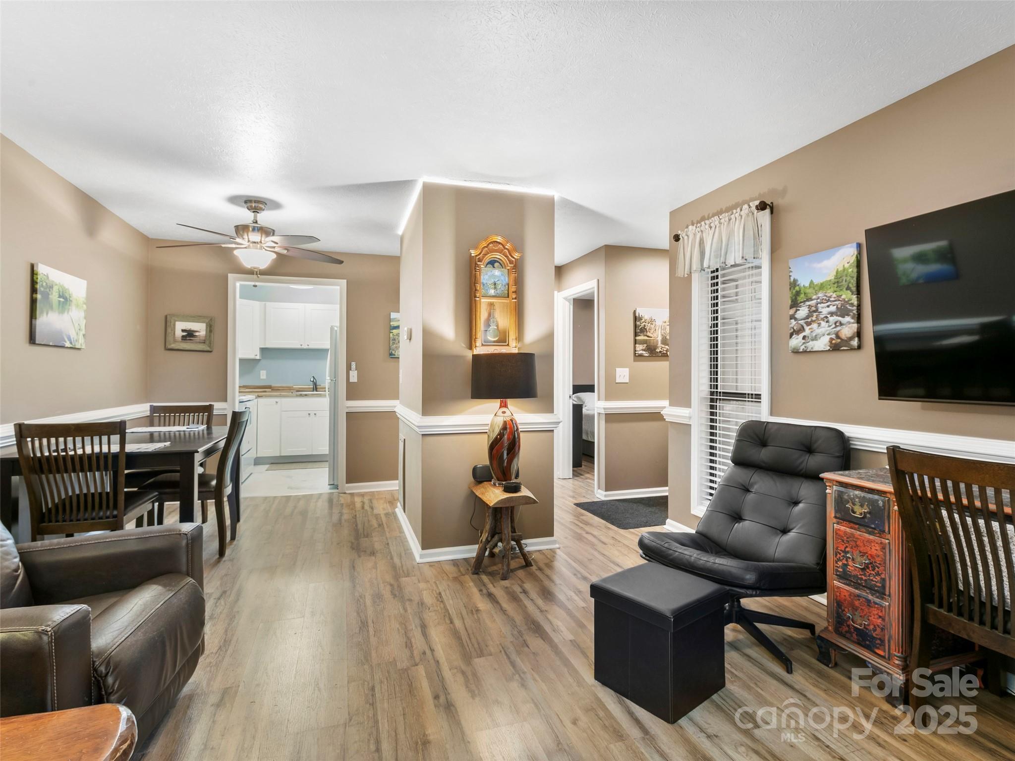 531 Courtwood Lane Unit: 2