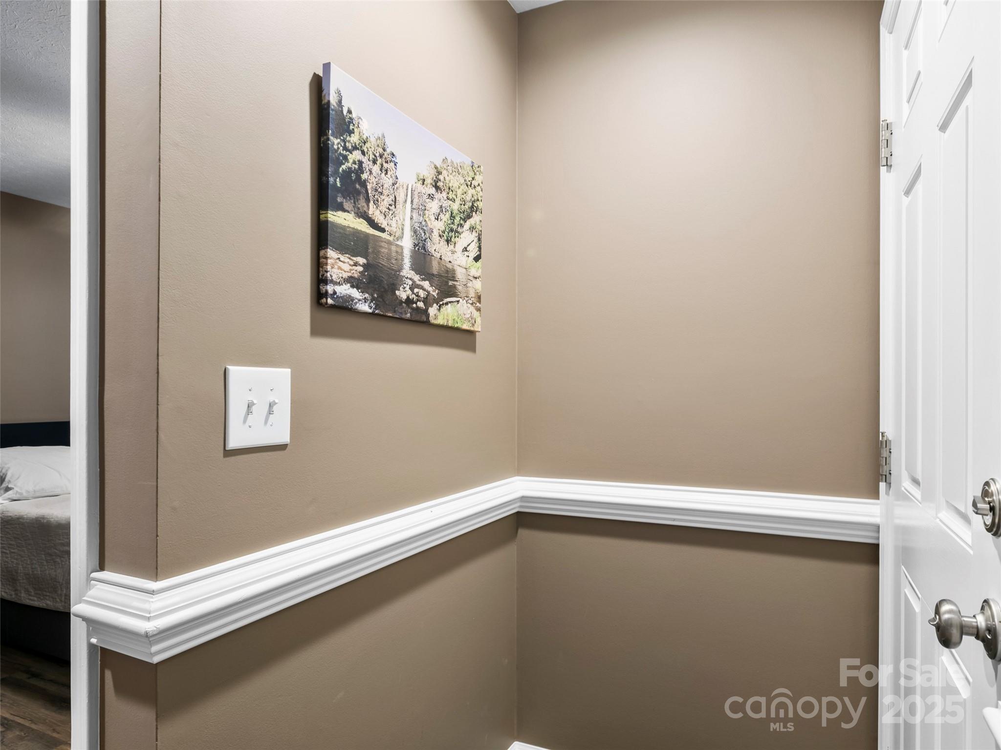 531 Courtwood Lane Unit: 2