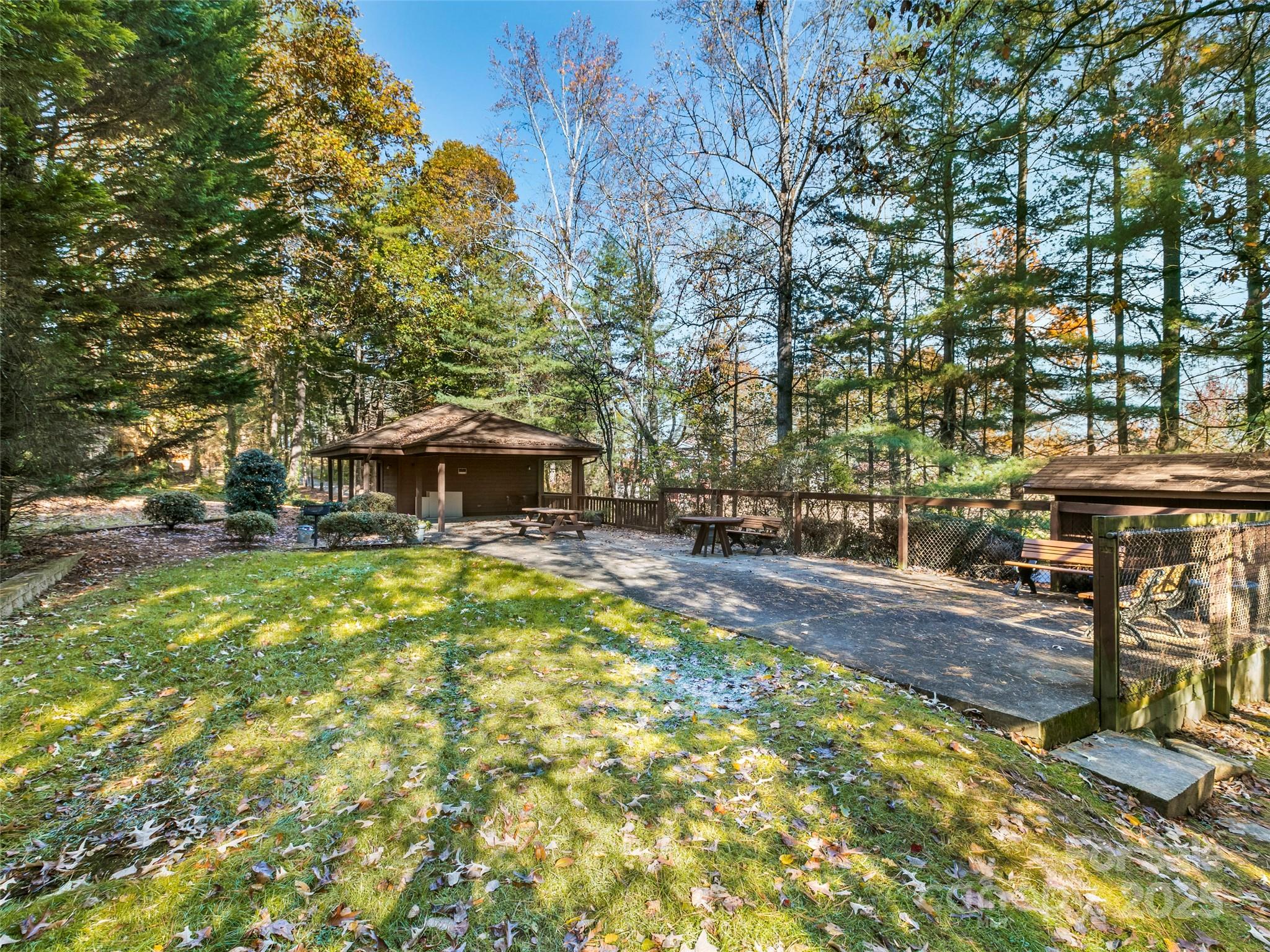 531 Courtwood Lane Unit: 2