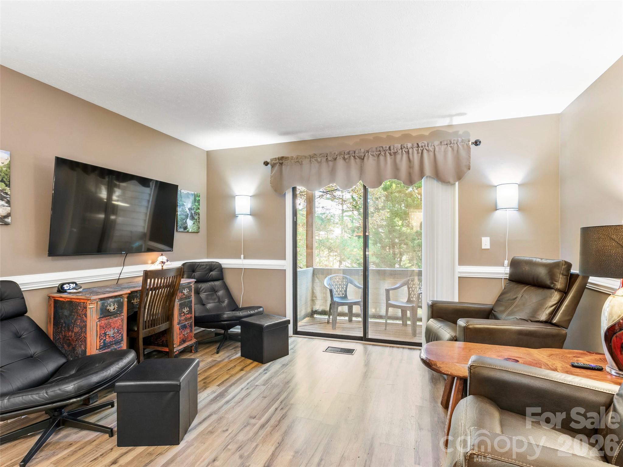 531 Courtwood Lane Unit: 2
