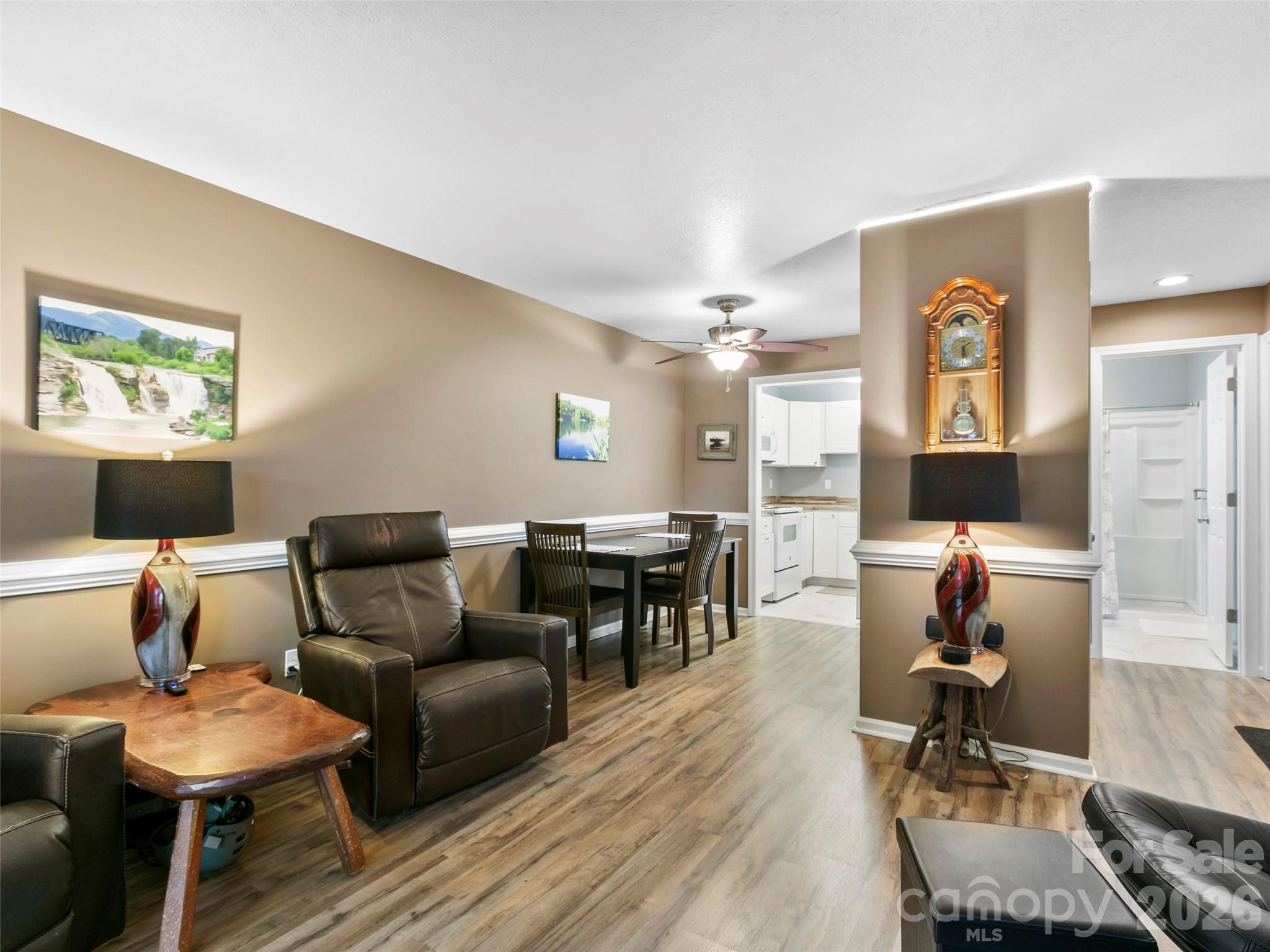 531 Courtwood Lane Unit: 2