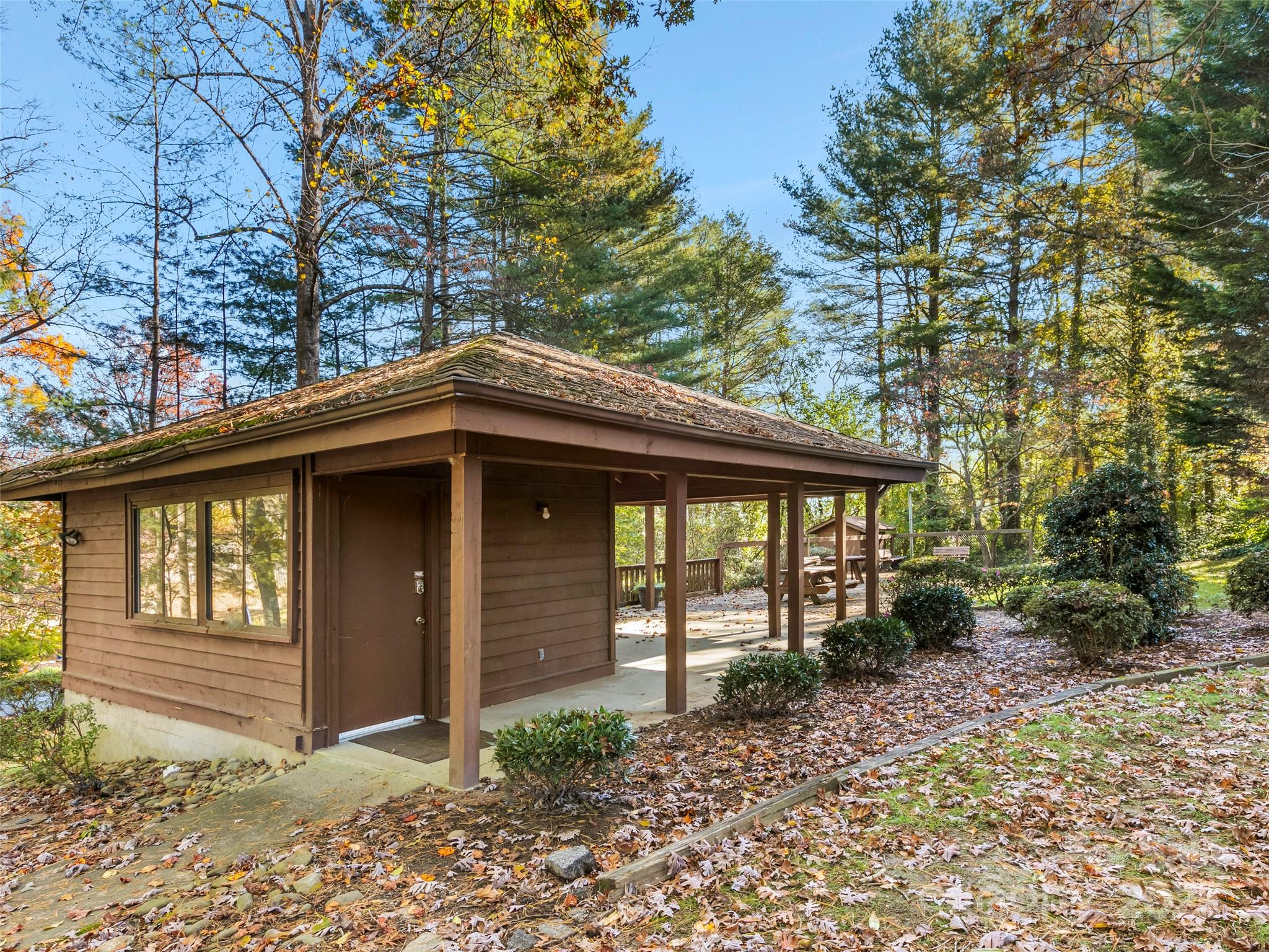 531 Courtwood Lane Unit: 2