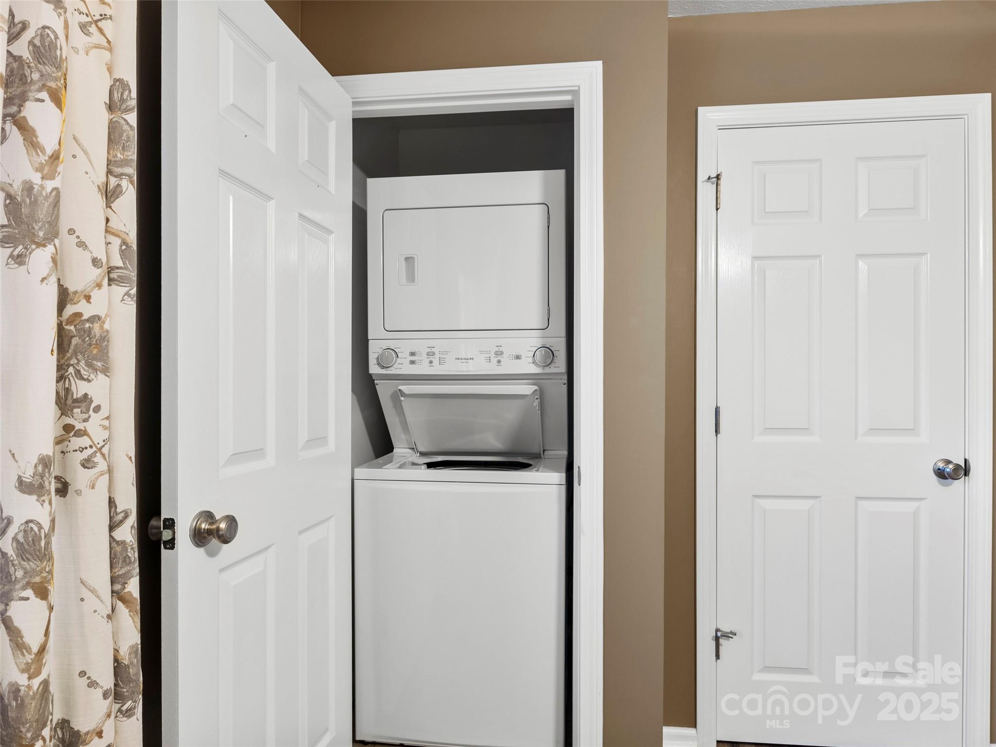 531 Courtwood Lane Unit: 2