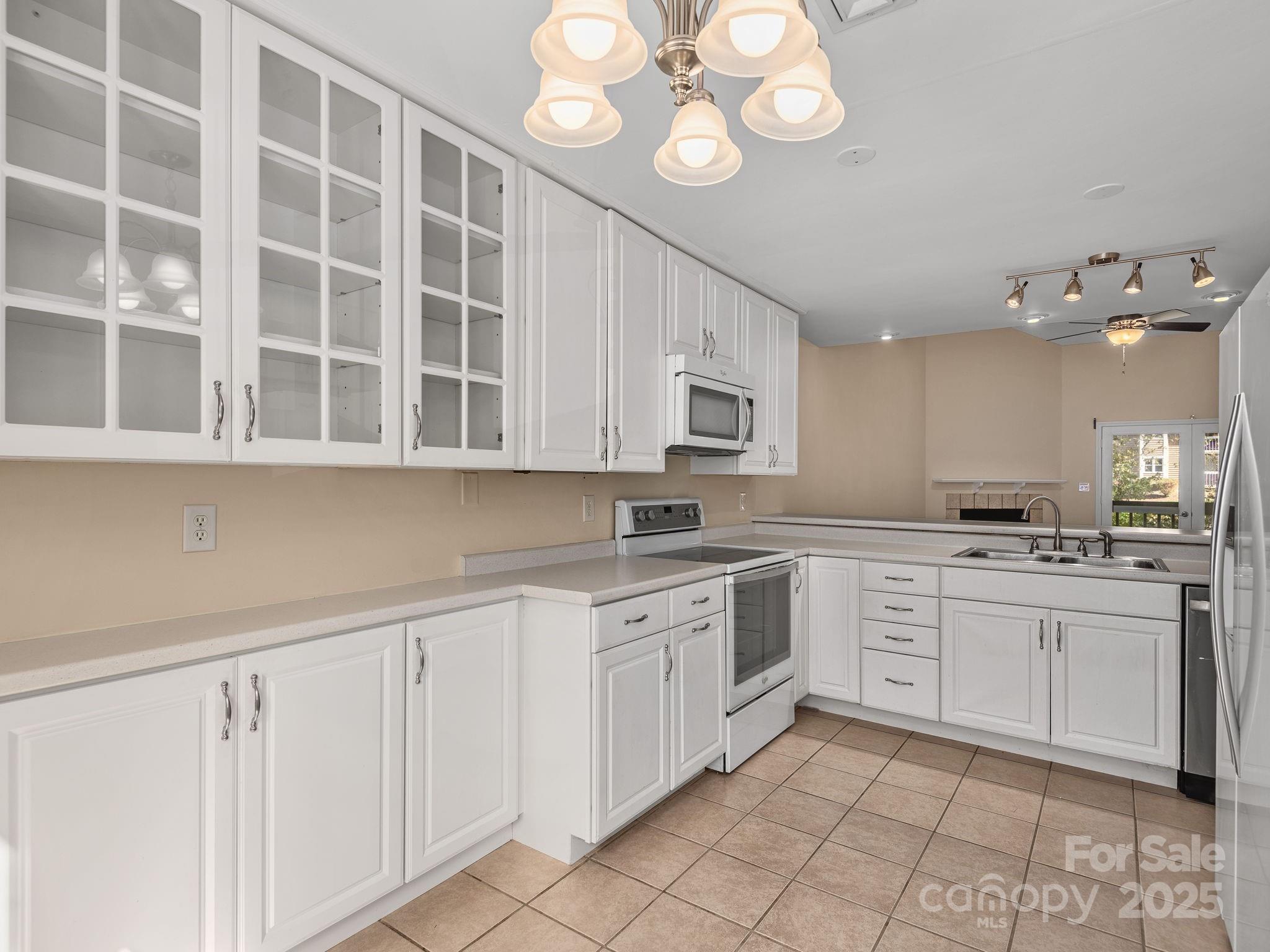 8 Willow Tree Run Unit: 8