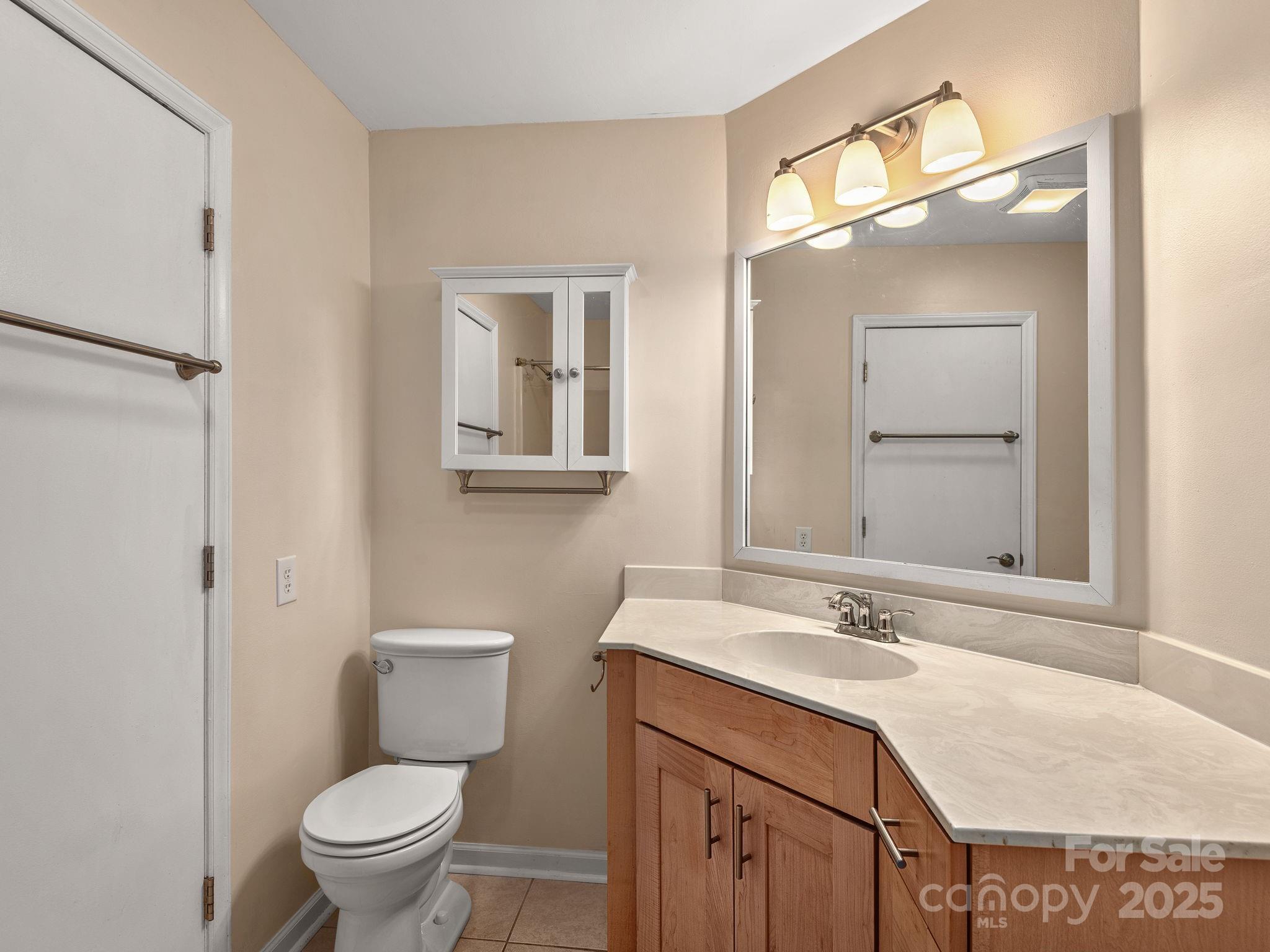 8 Willow Tree Run Unit: 8