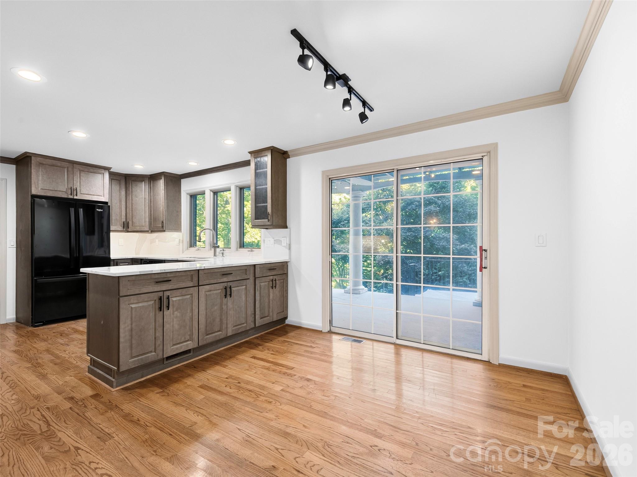 110 Glengary Drive