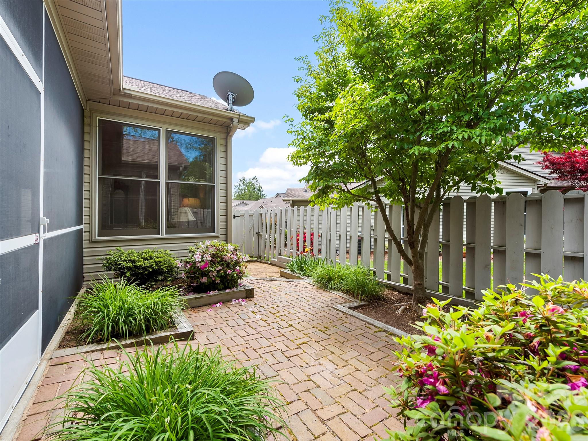 29 Tisha Lane