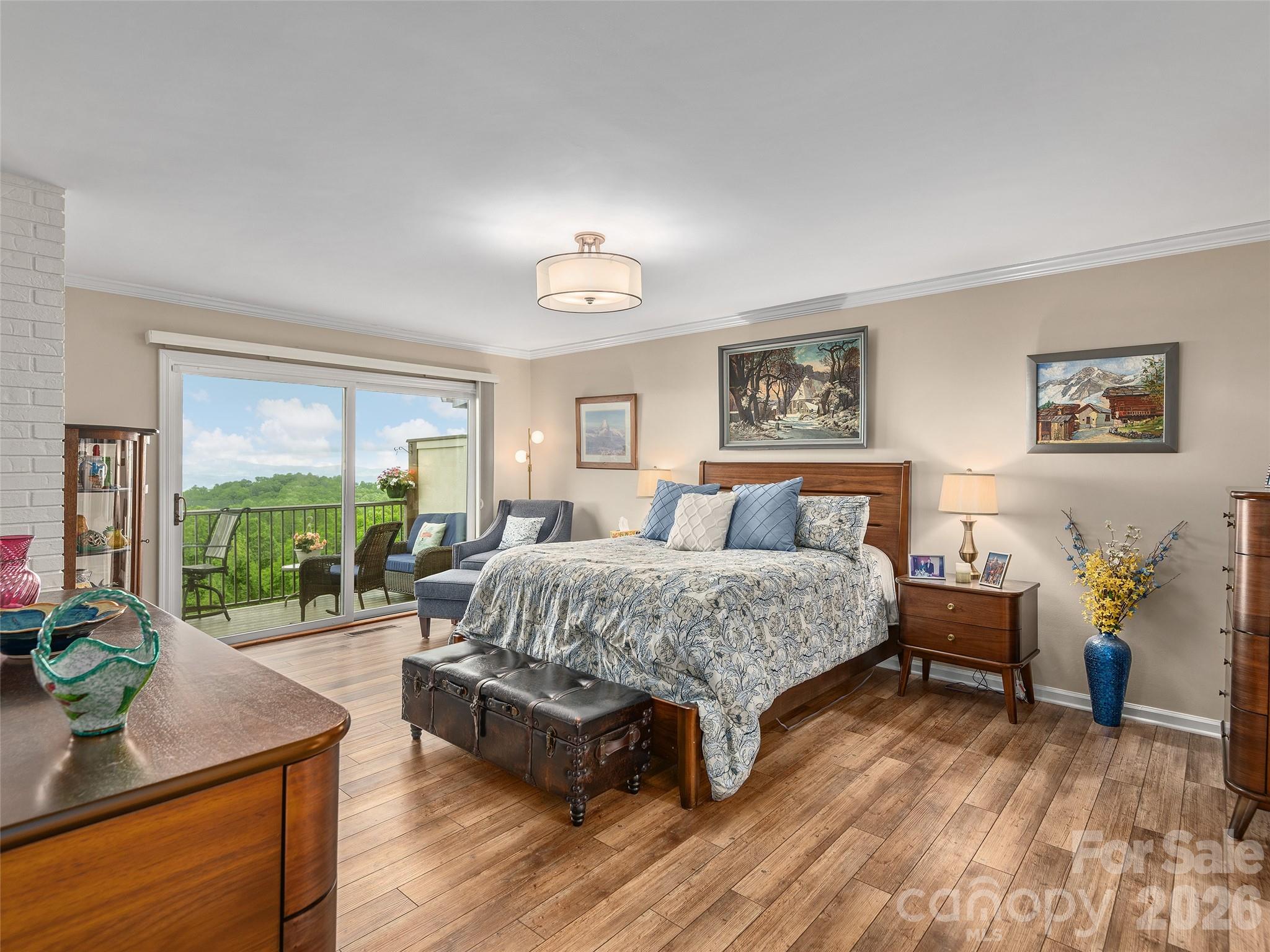 503 Fleetwood Plaza