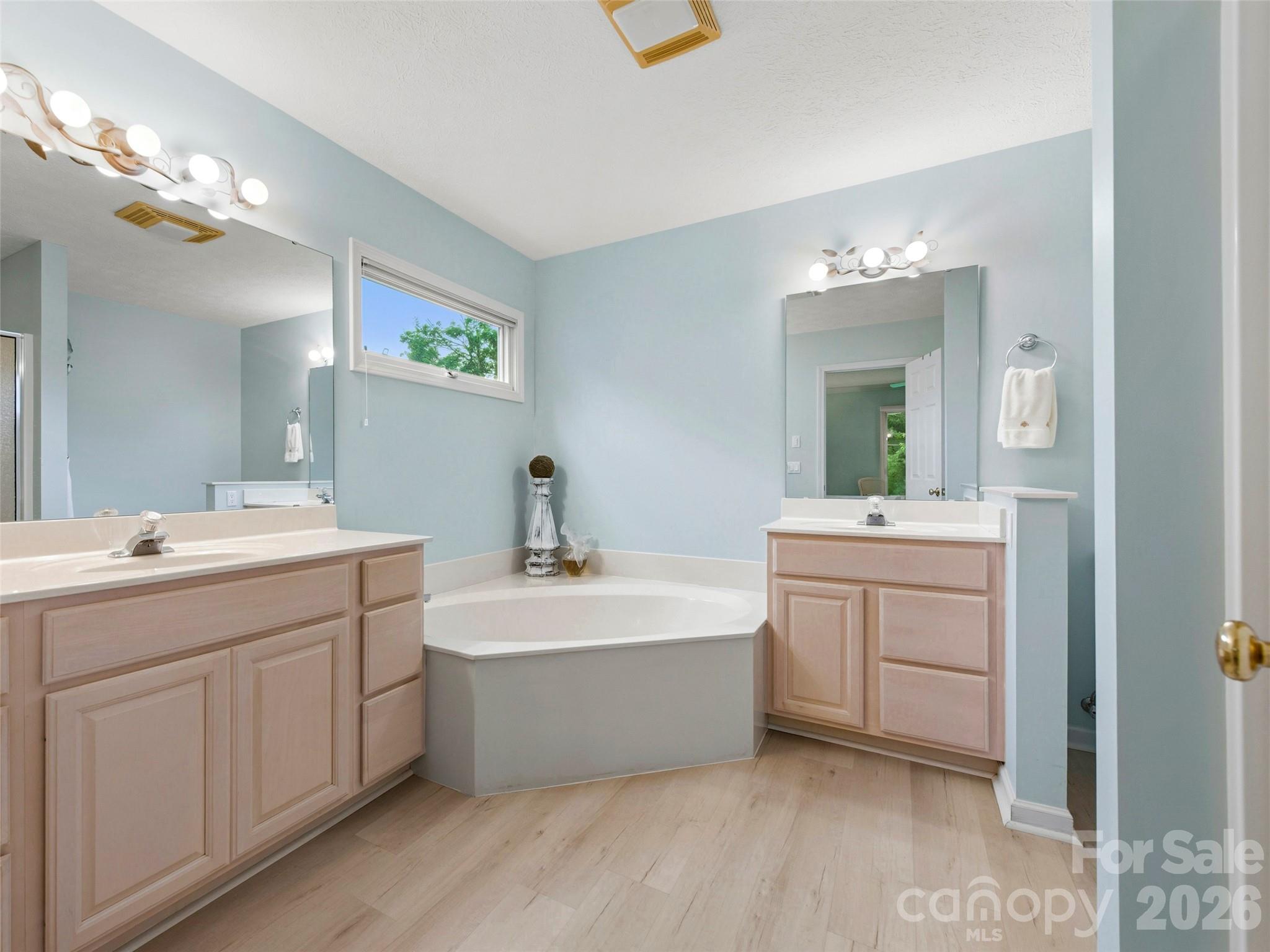 83 Laurel Ridge Place