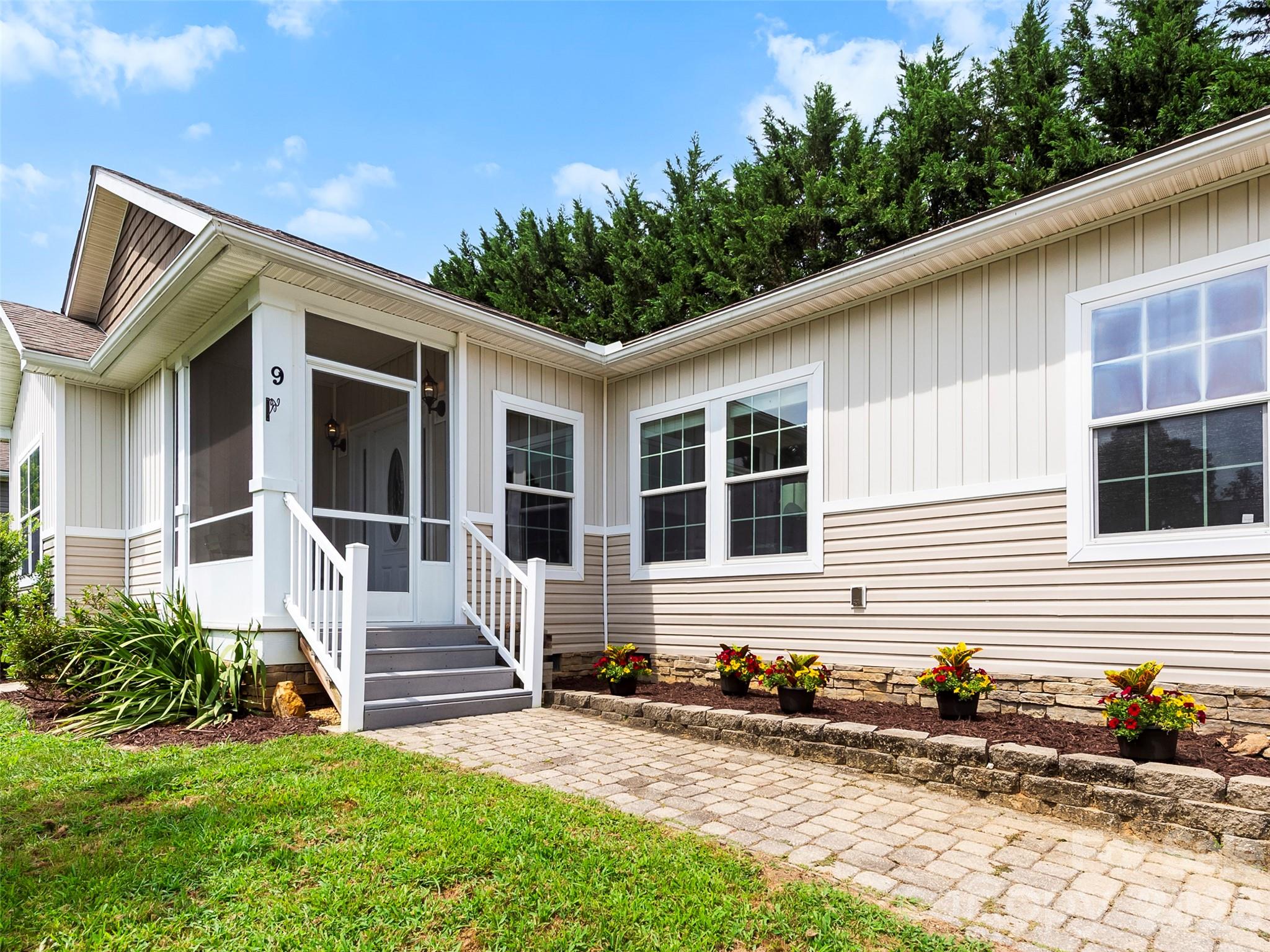 9 Farthings Drive