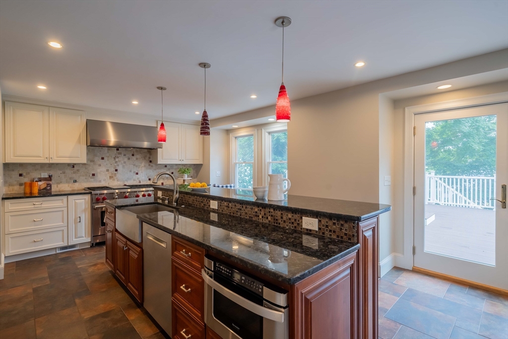 79 N Hancock St