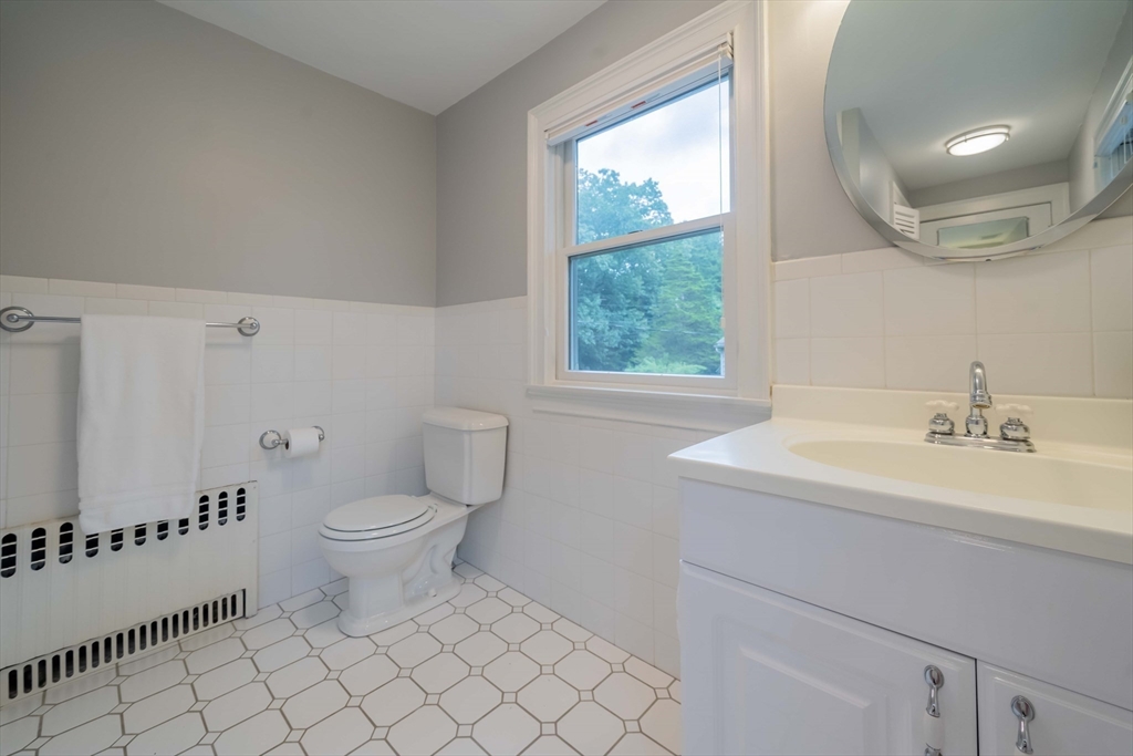 79 N Hancock St