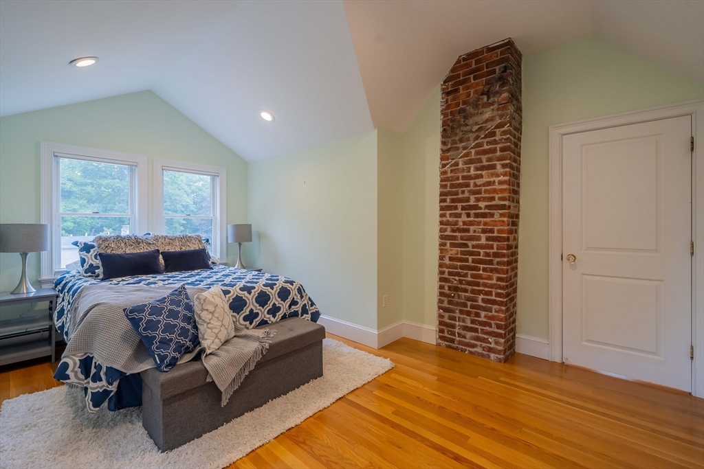 79 N Hancock St