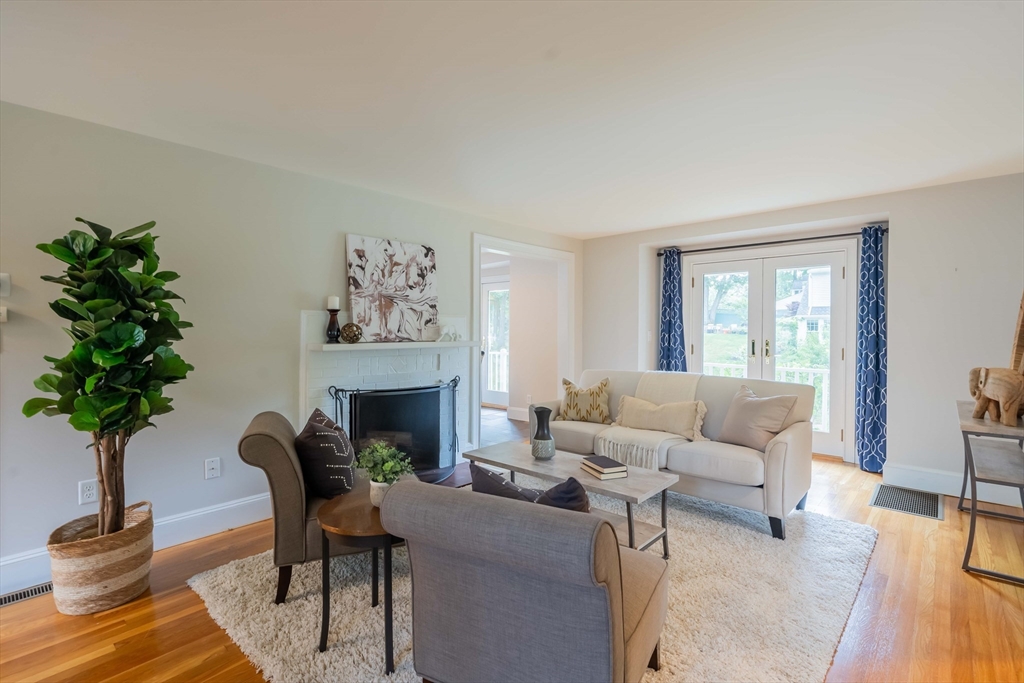 79 N Hancock St