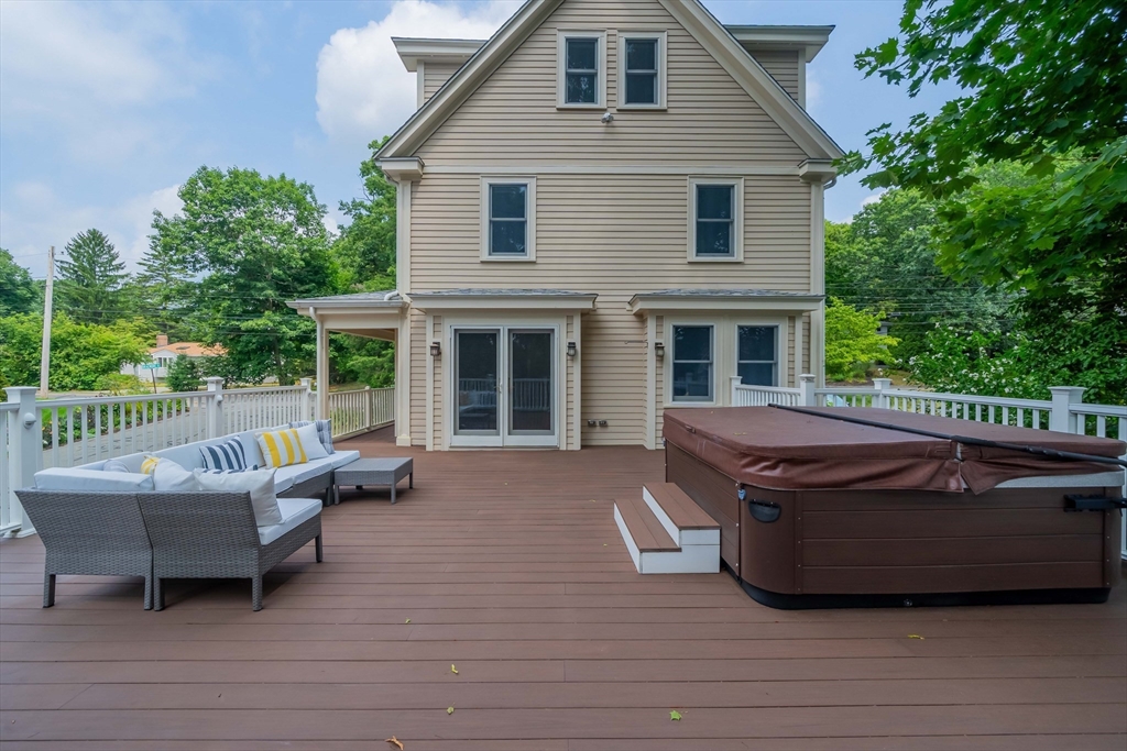 79 N Hancock St
