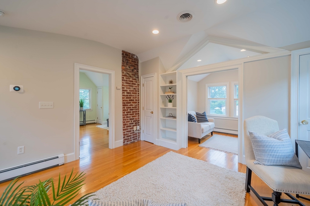 79 N Hancock St