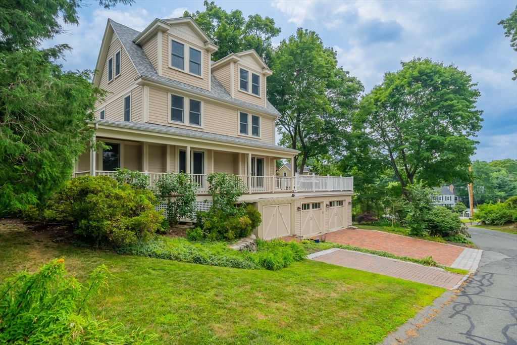 79 N Hancock St