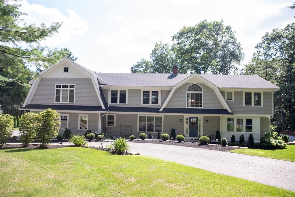 38 Green Lodge St