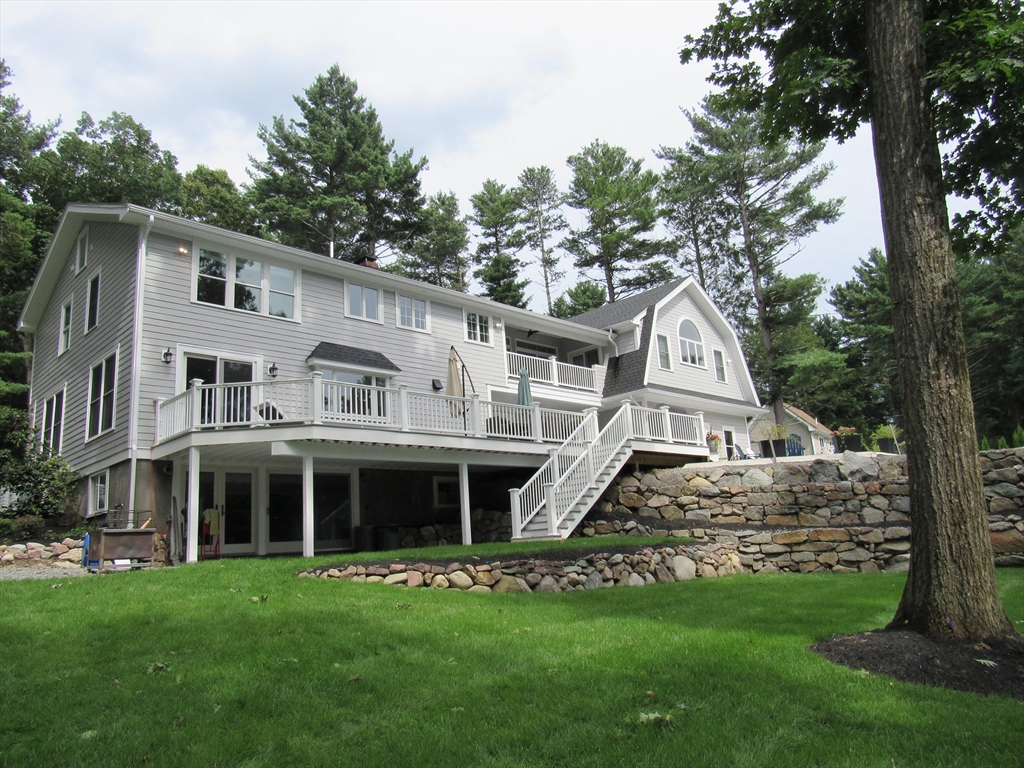 38 Green Lodge St
