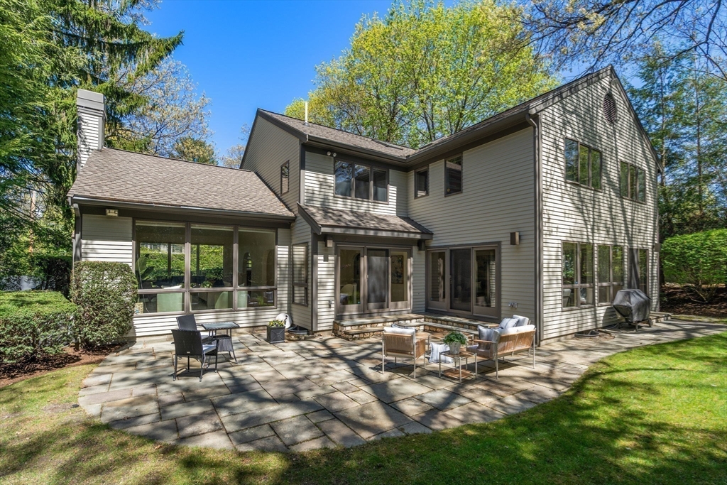 33 E Colbert Rd