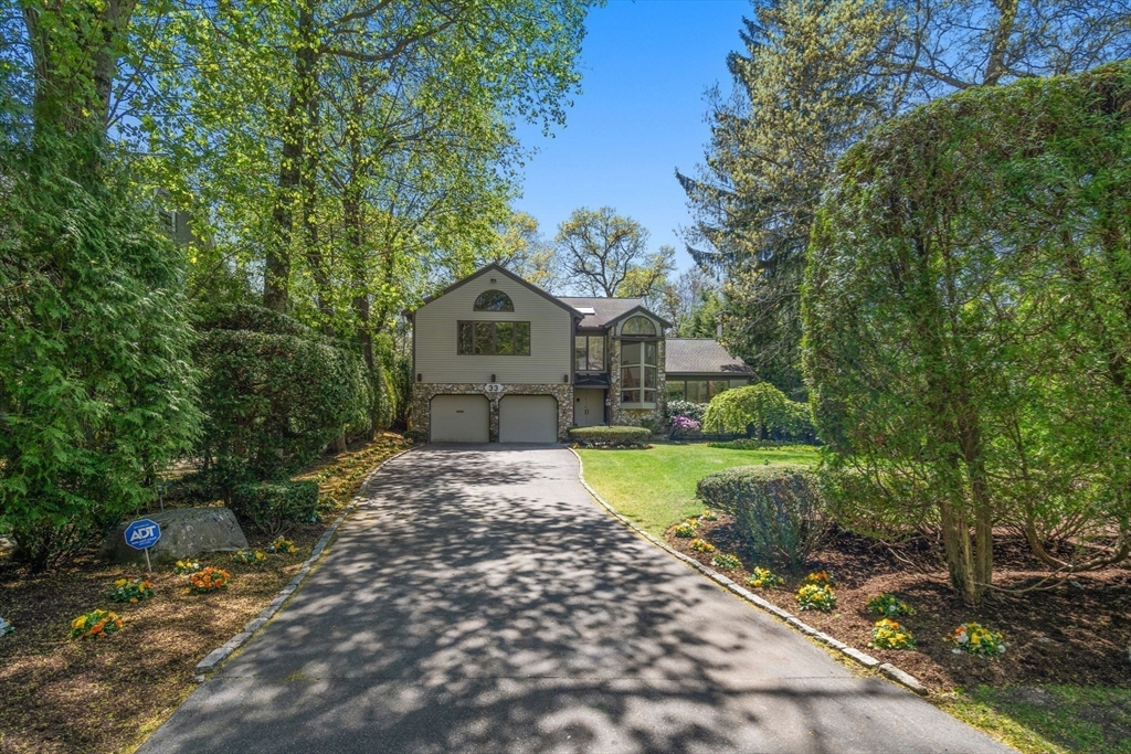 33 E Colbert Rd